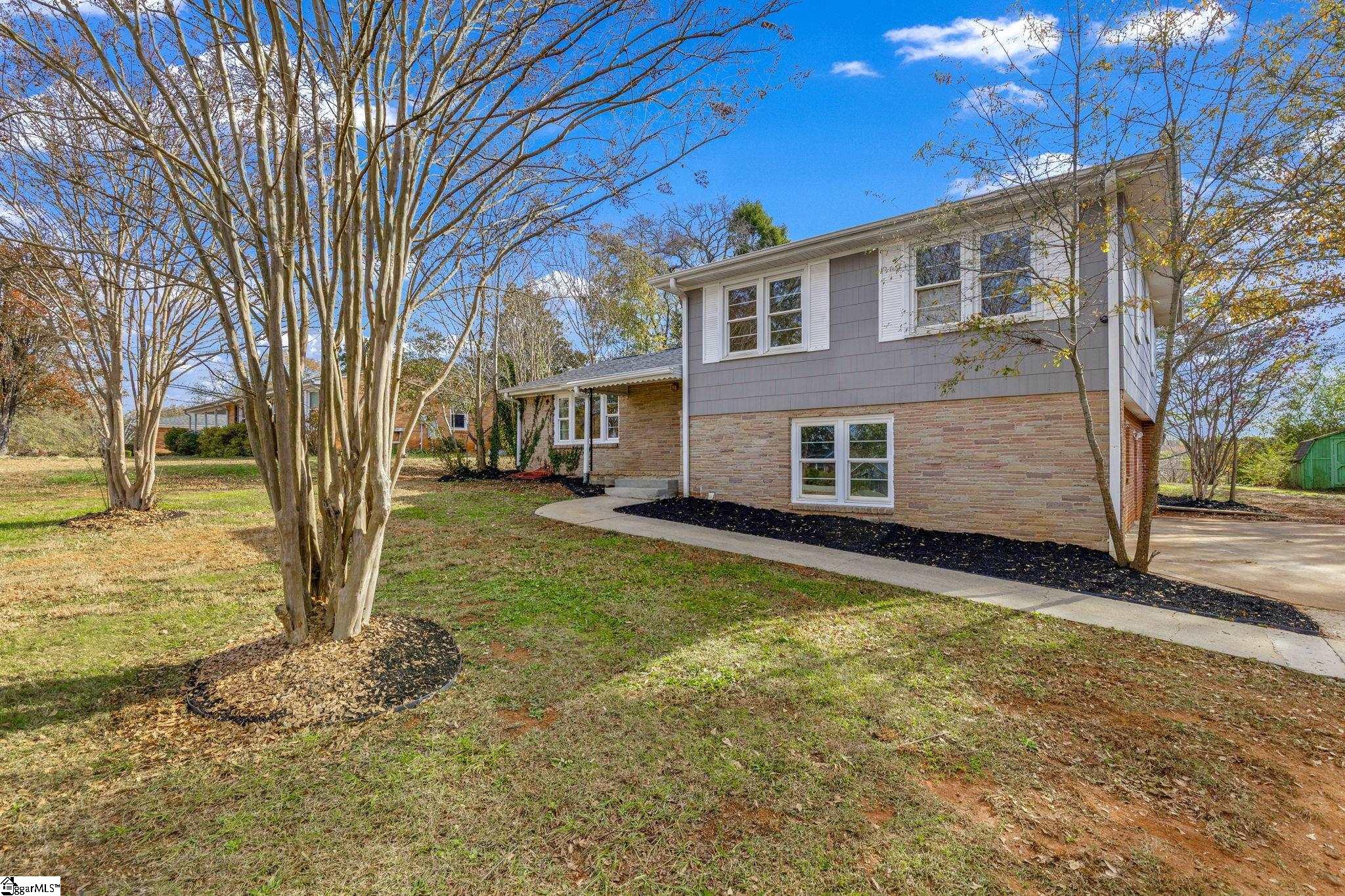 24 N Harbor Drive Greenville, SC 29611