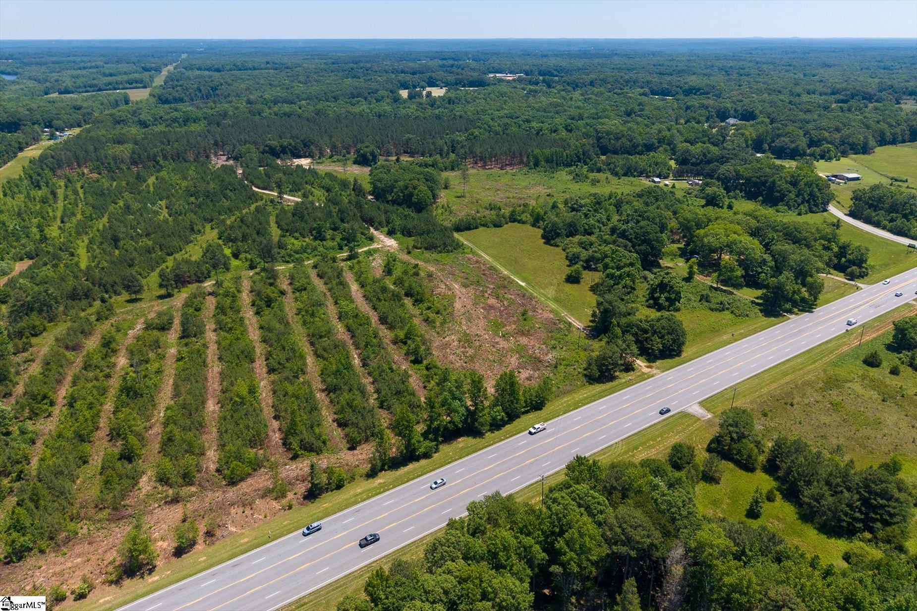 9761 Augusta Road Pelzer, SC 29669