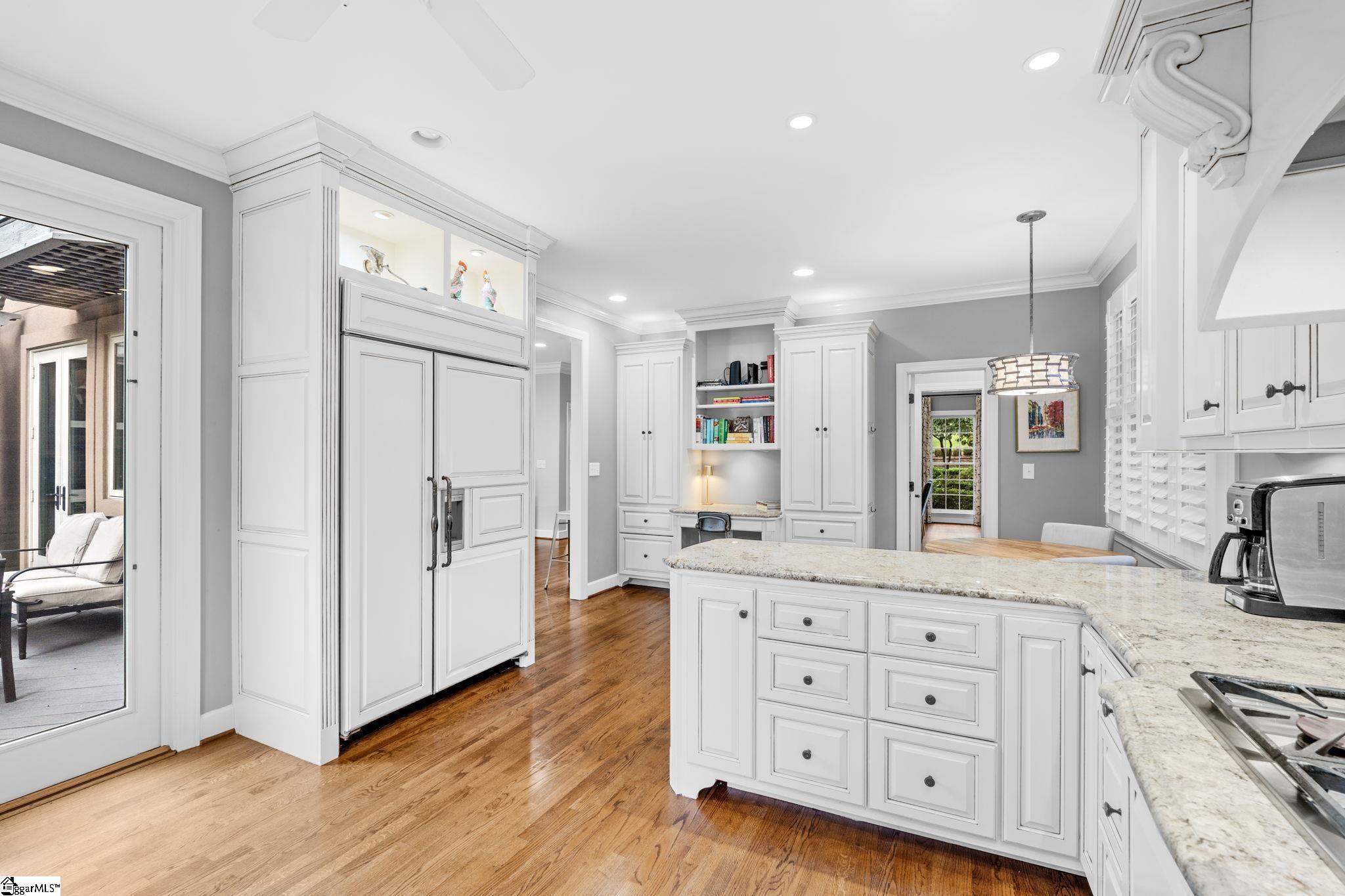 11 Ridgeland Drive Greenville, SC 29601