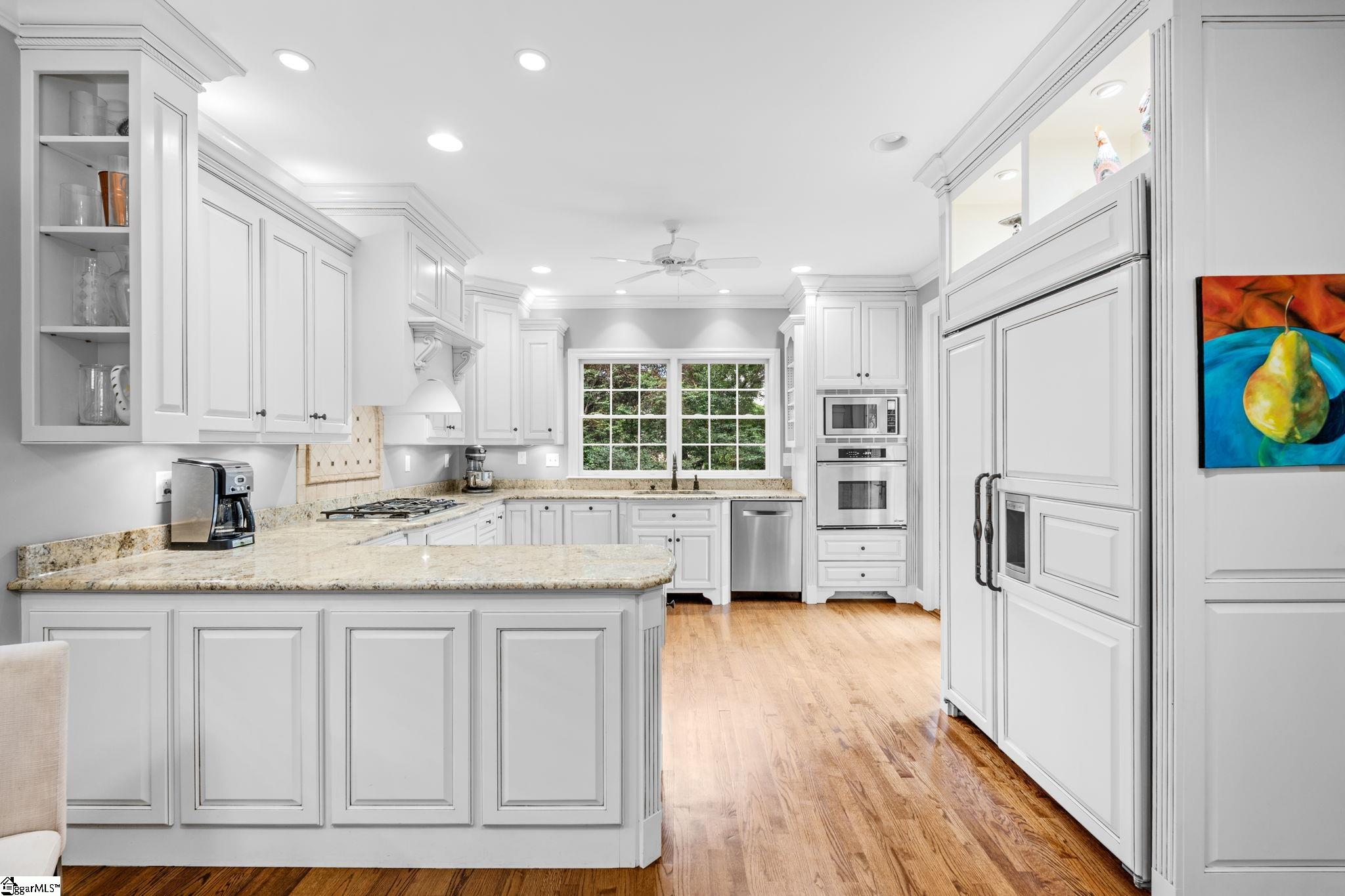 11 Ridgeland Drive Greenville, SC 29601