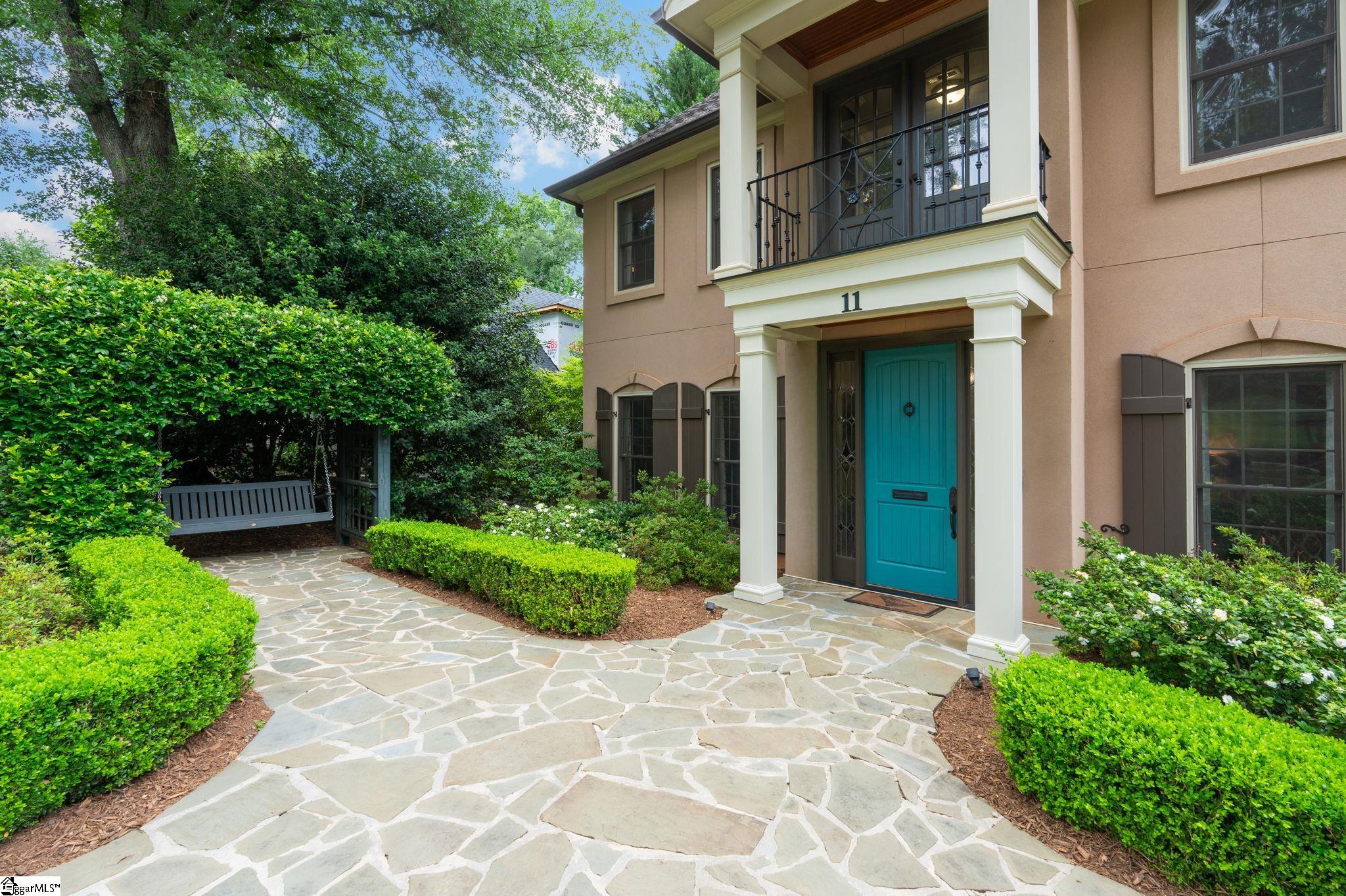 11 Ridgeland Drive Greenville, SC 29601