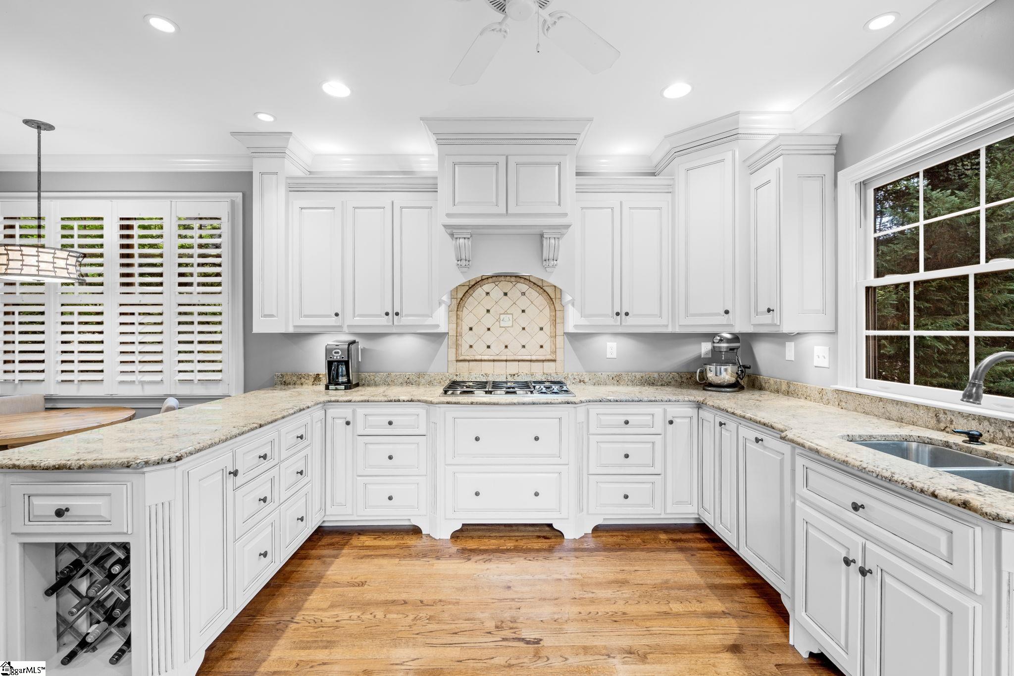 11 Ridgeland Drive Greenville, SC 29601