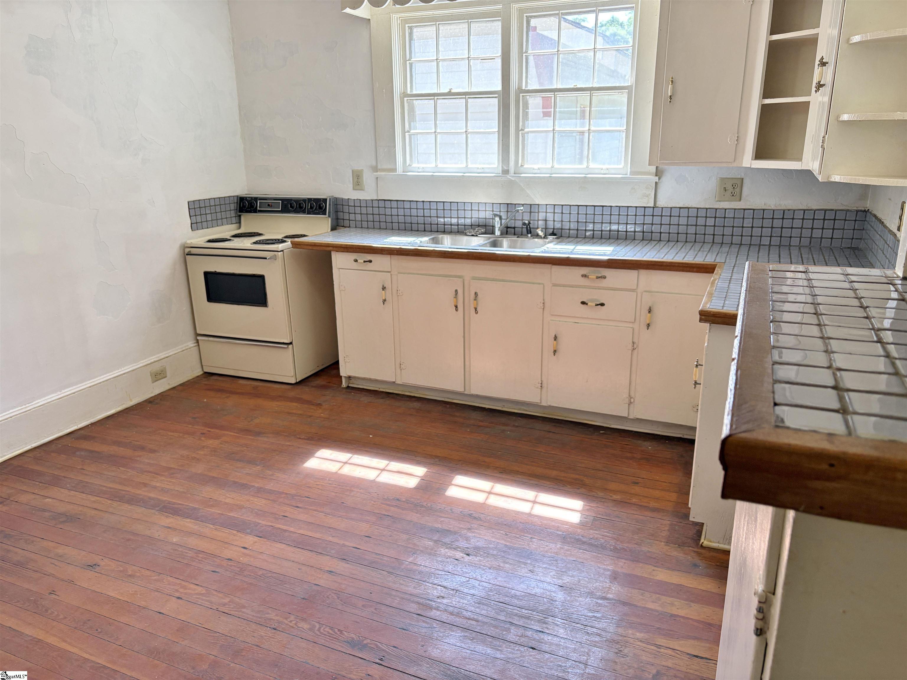 205 W Park Avenue Greenville, SC 29601