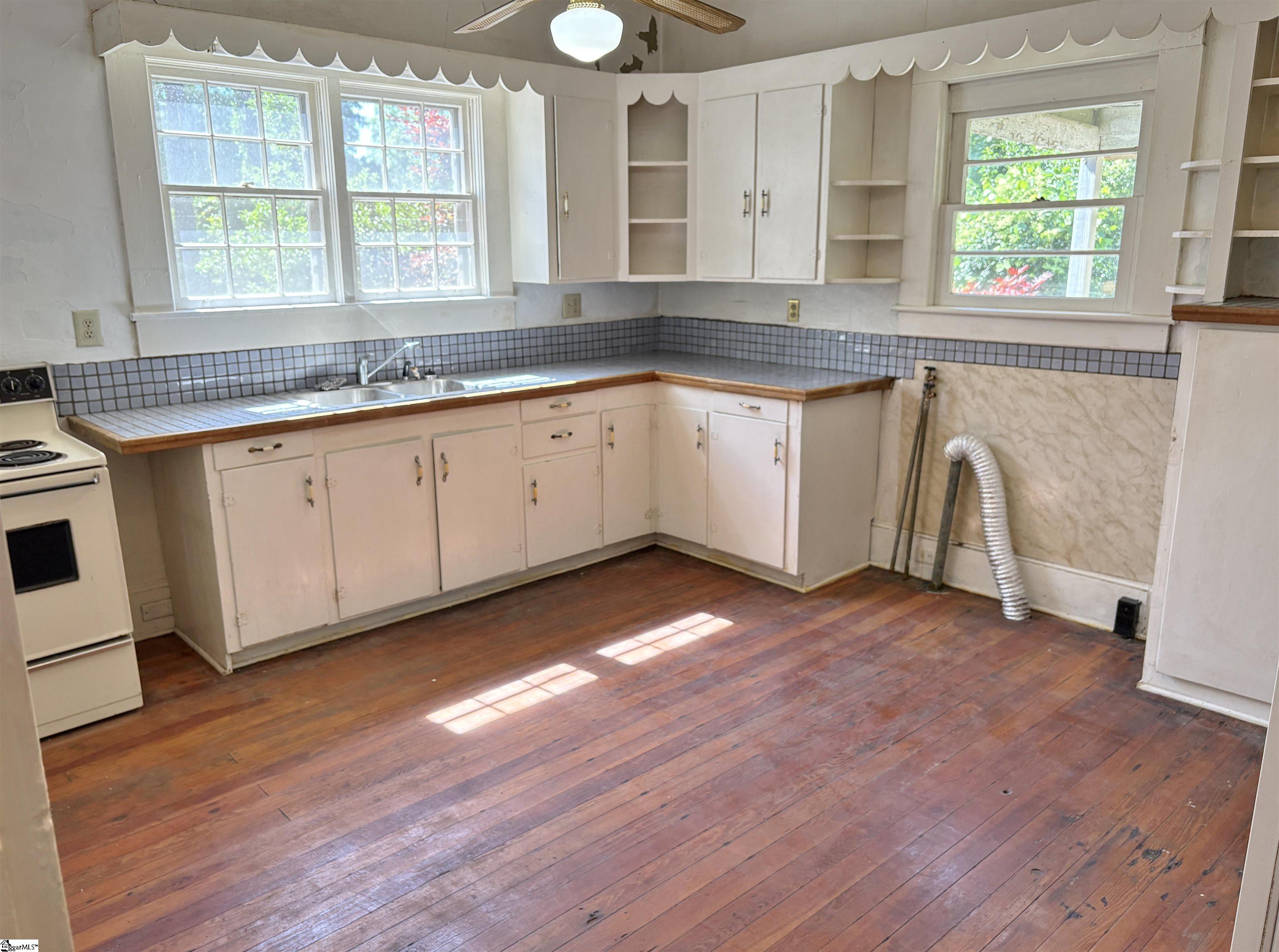 205 W Park Avenue Greenville, SC 29601