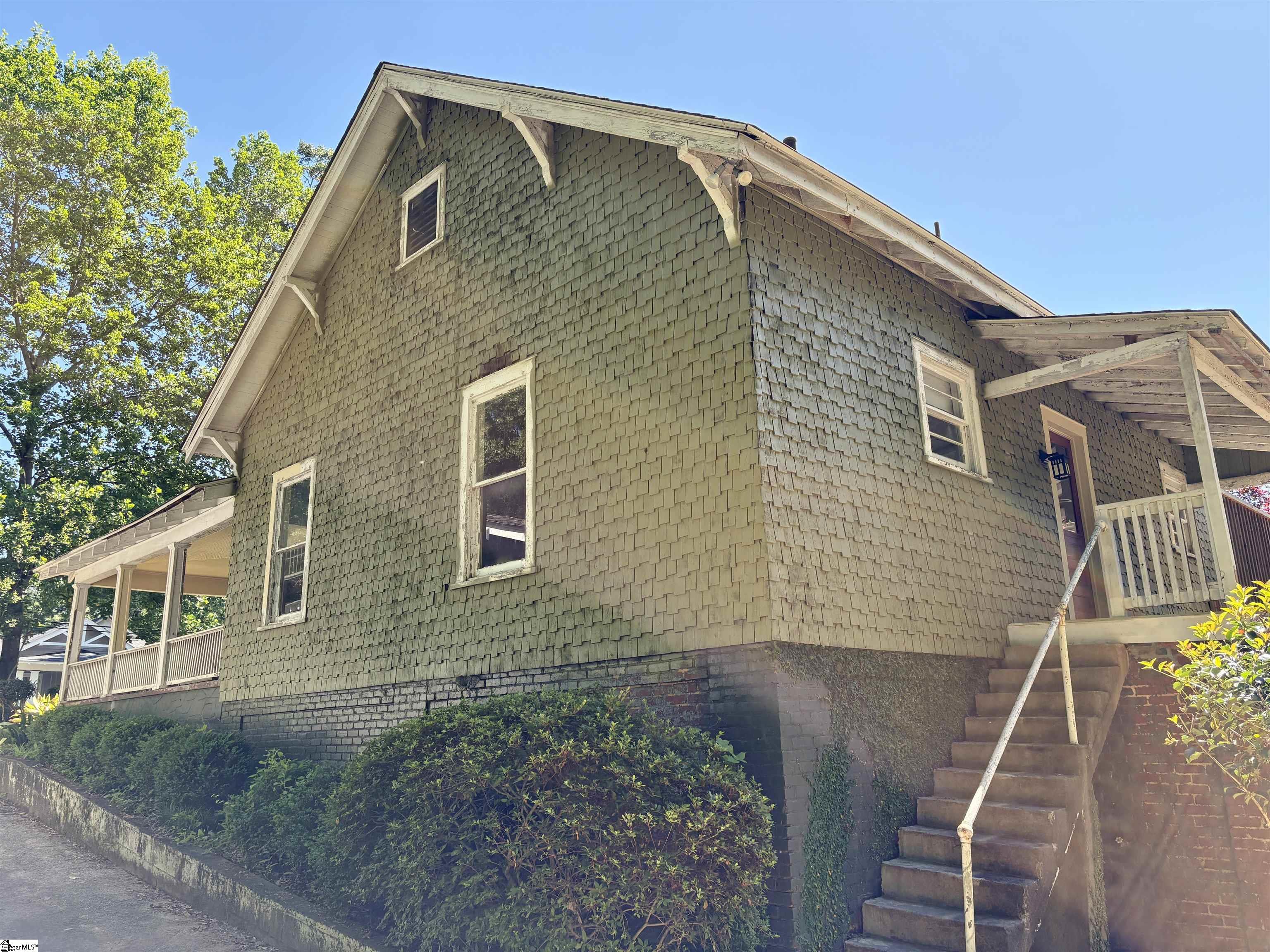 205 W Park Avenue Greenville, SC 29601
