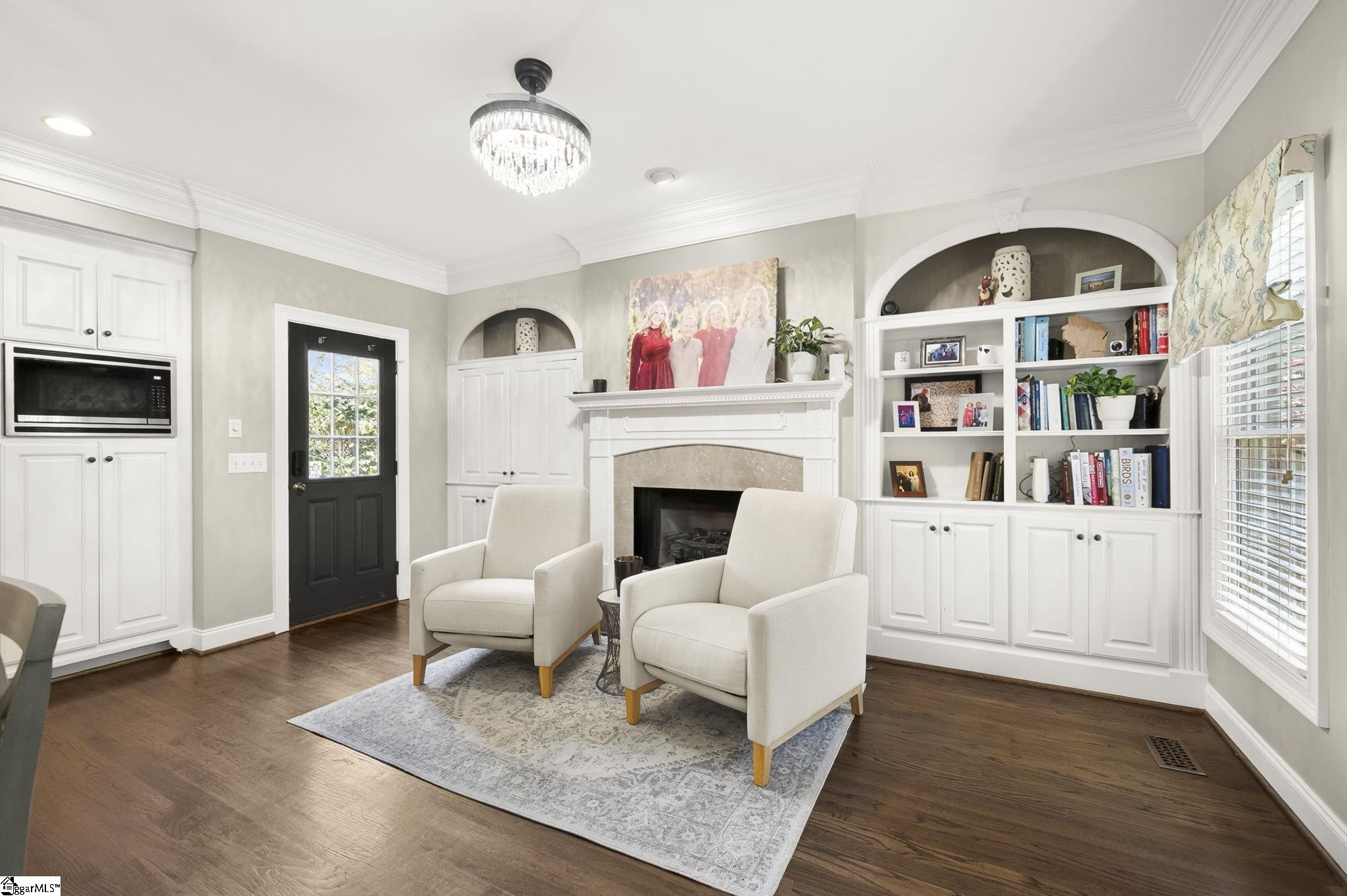 5 Norman Place Greenville, SC 29615