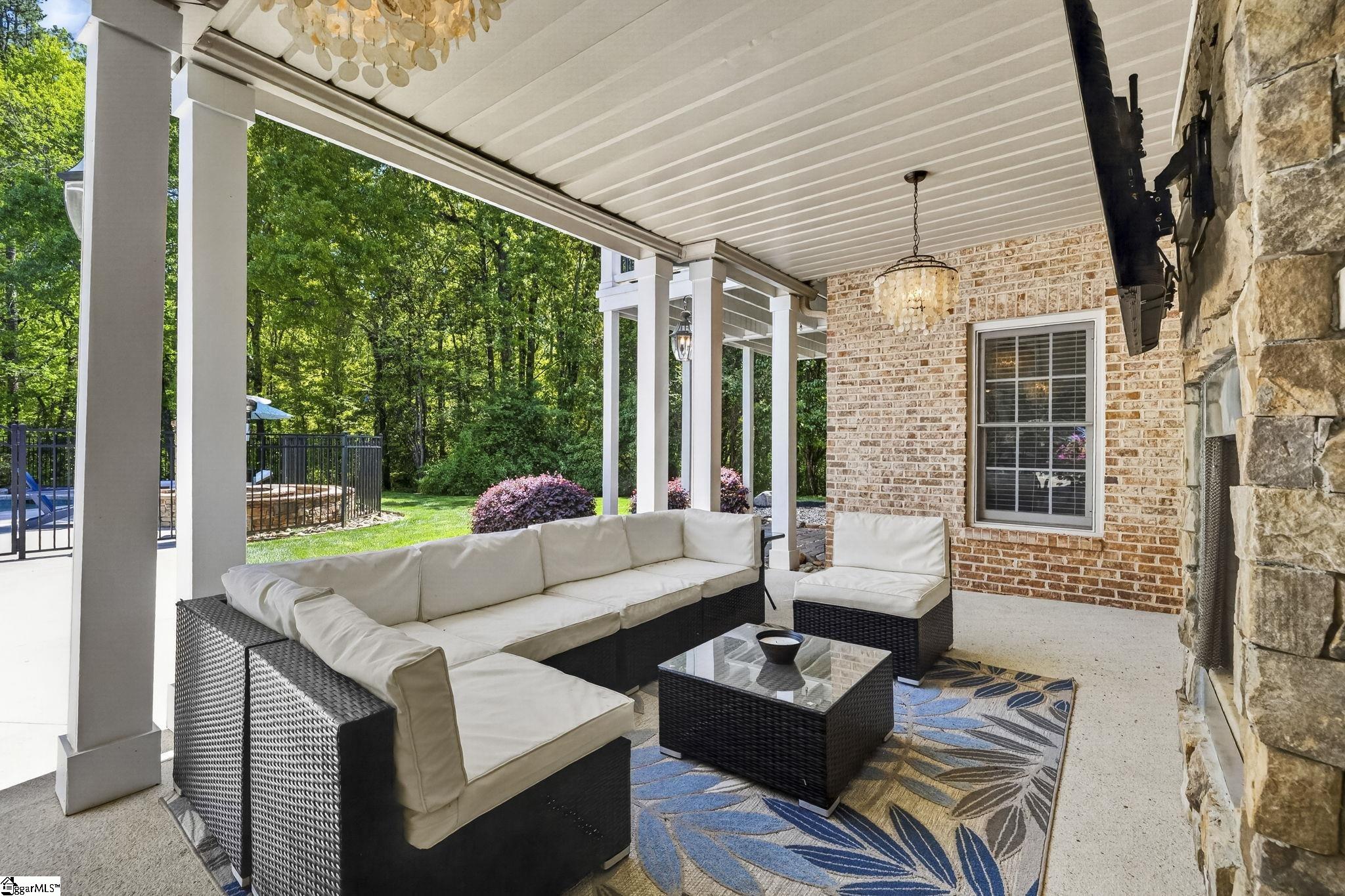 5 Norman Place Greenville, SC 29615