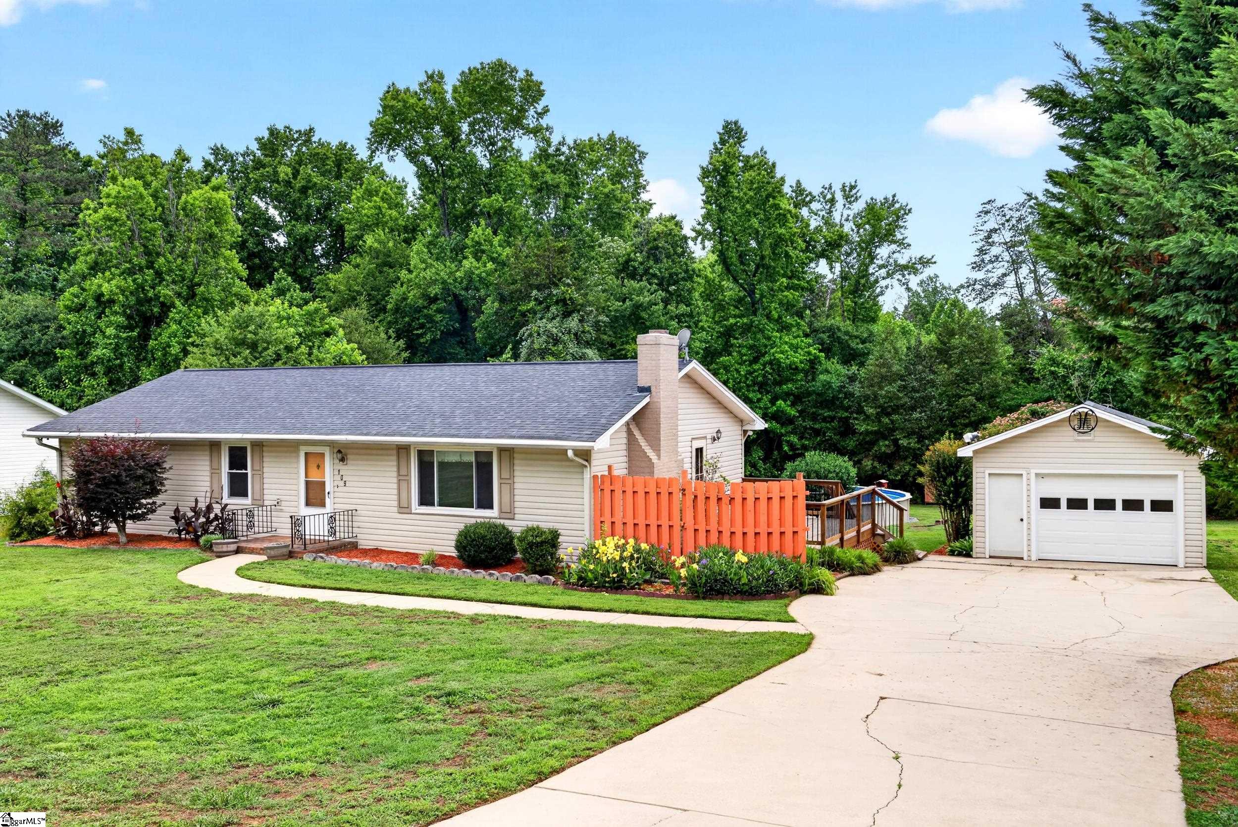 109 Woodruff Court Moore, SC 29369