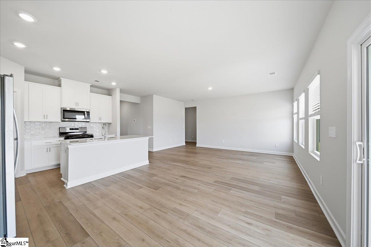108 Gibbon Way Gray Court, SC 29645