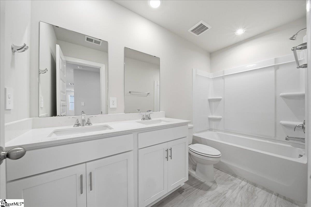 108 Gibbon Way Gray Court, SC 29645
