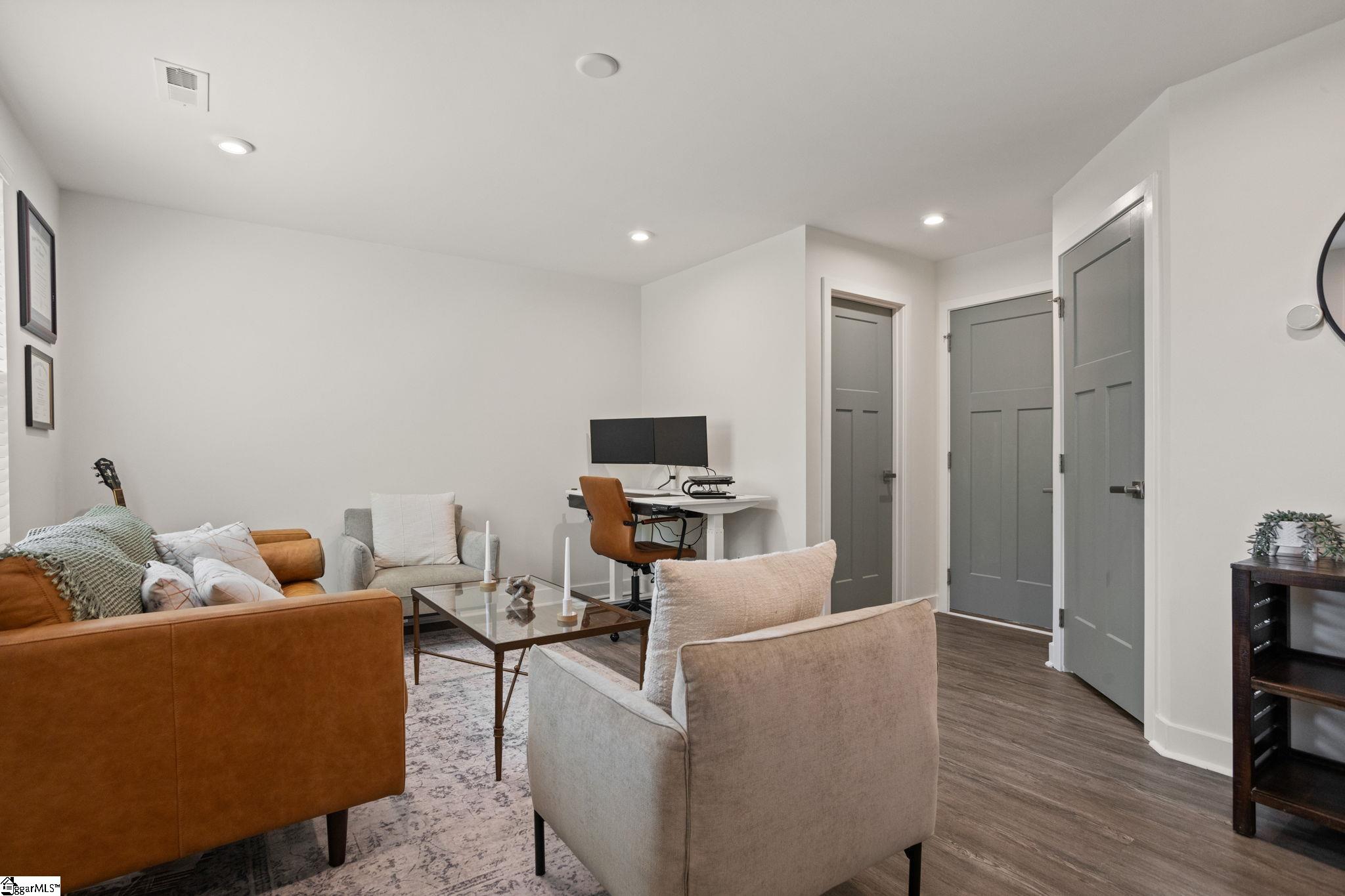 107 Rollins Avenue Greenville, SC 29607