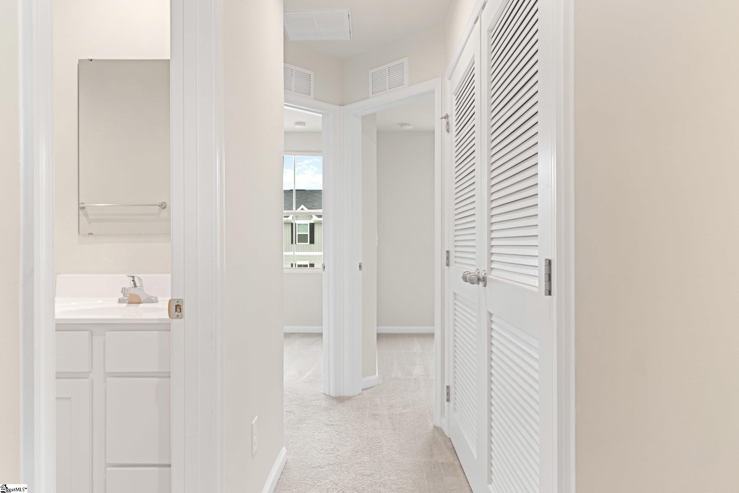 9 Verdant Leaf Way Greenville, SC 29617