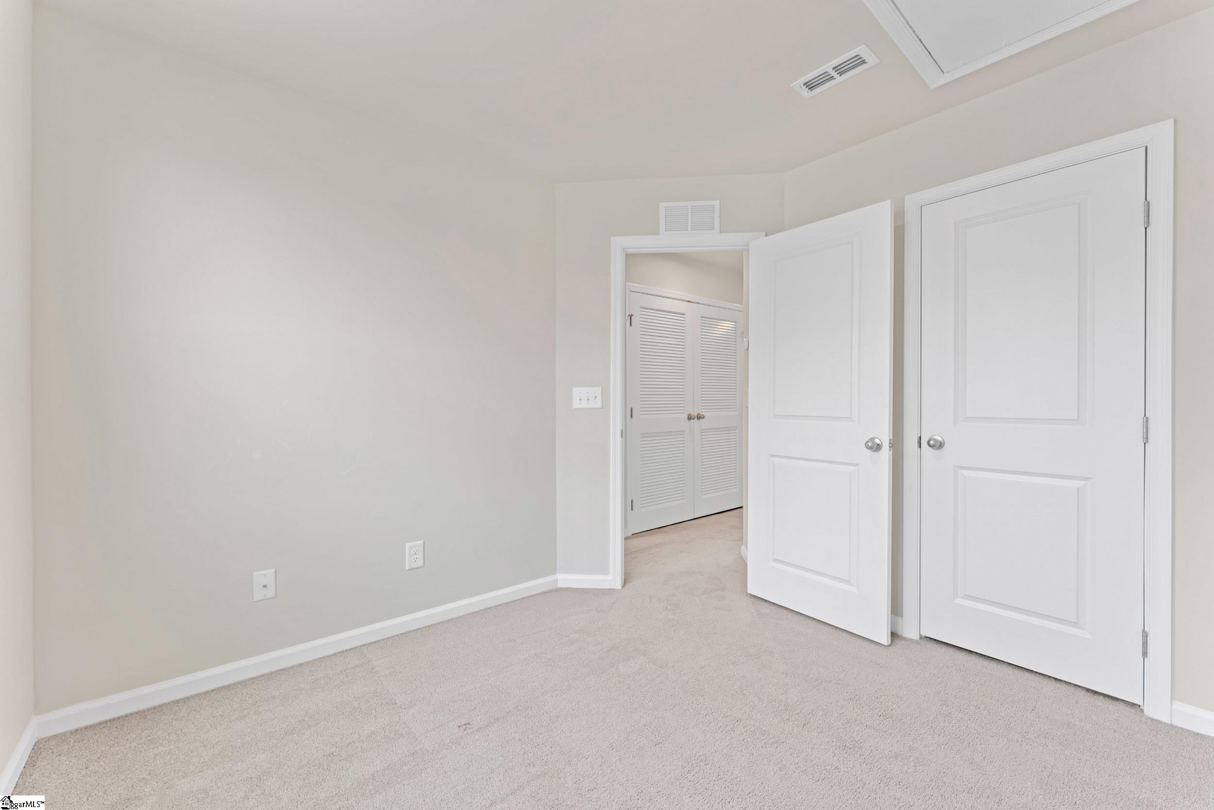9 Verdant Leaf Way Greenville, SC 29617