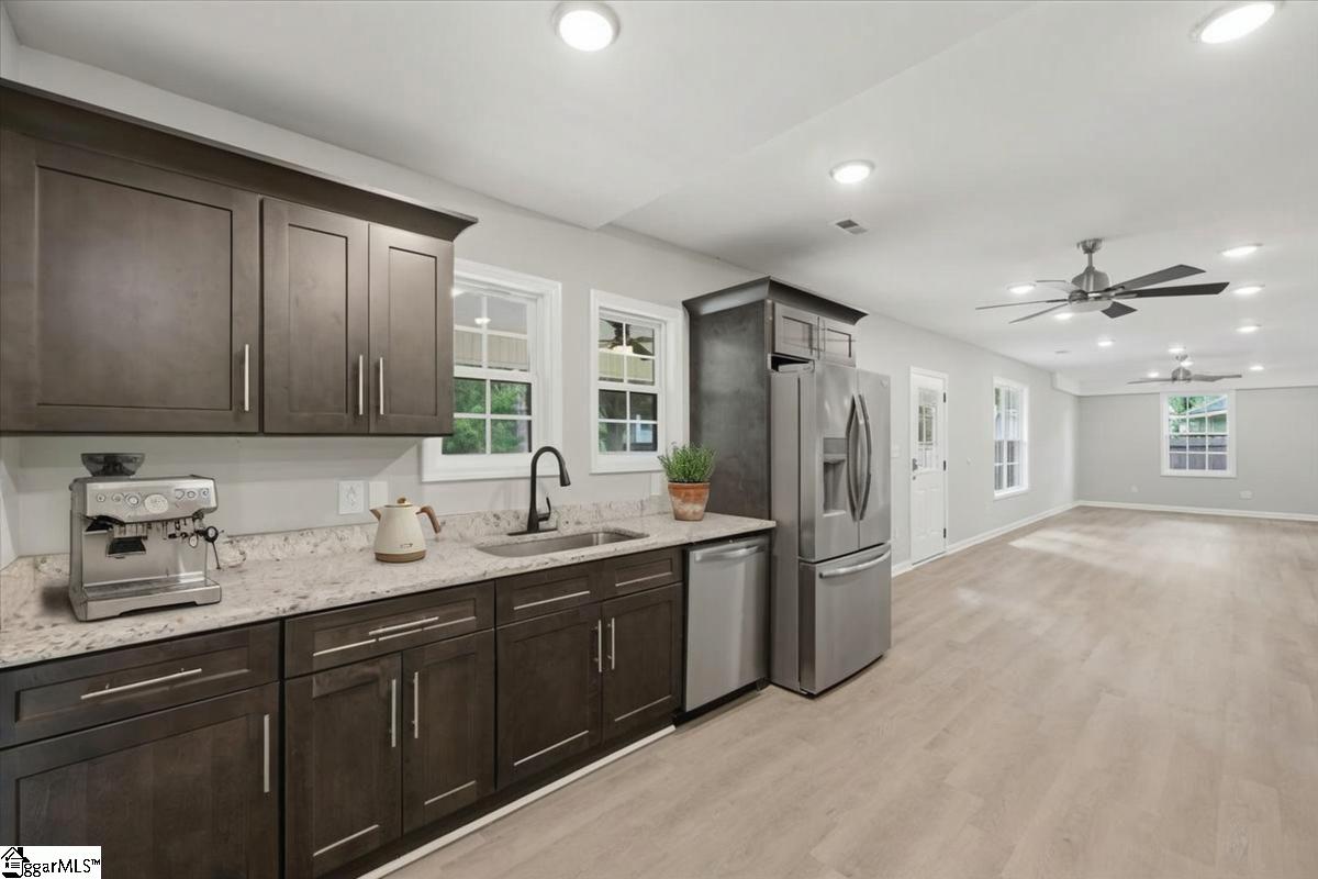 6 Davis Street Greenville, SC 29609