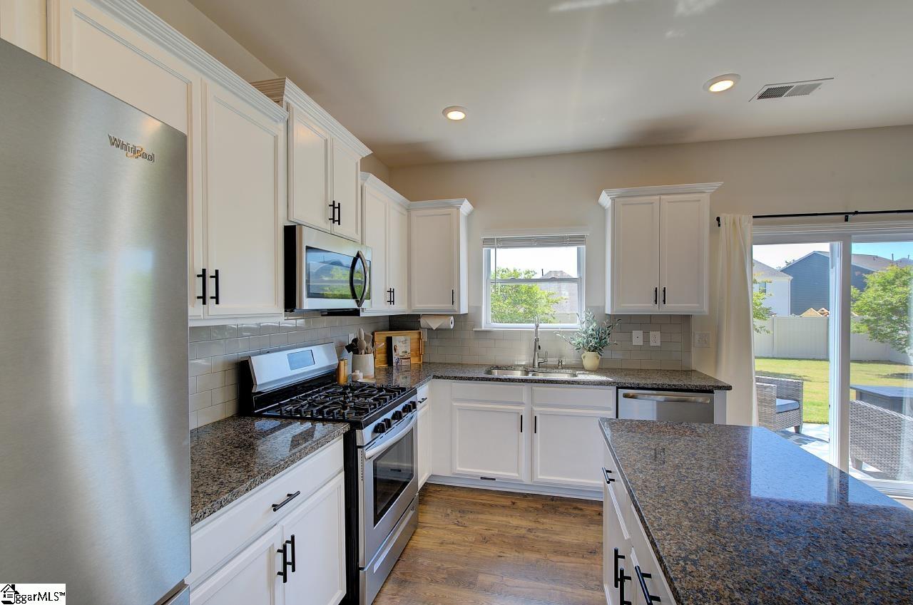 106 Hartridge Drive Simpsonville, SC 29680