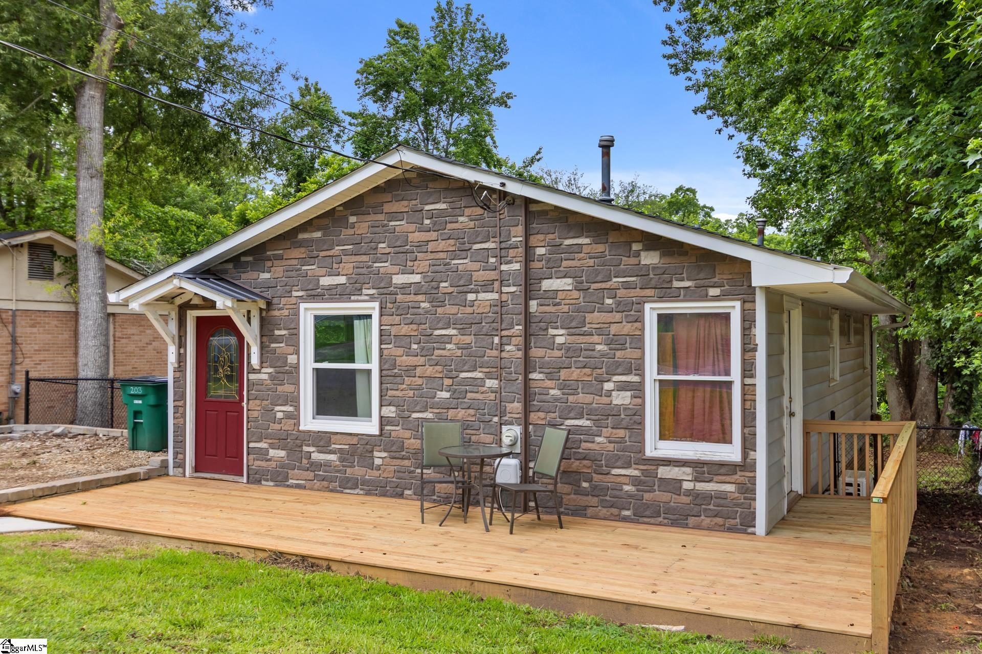 203 Shands Street Clinton, SC 29325