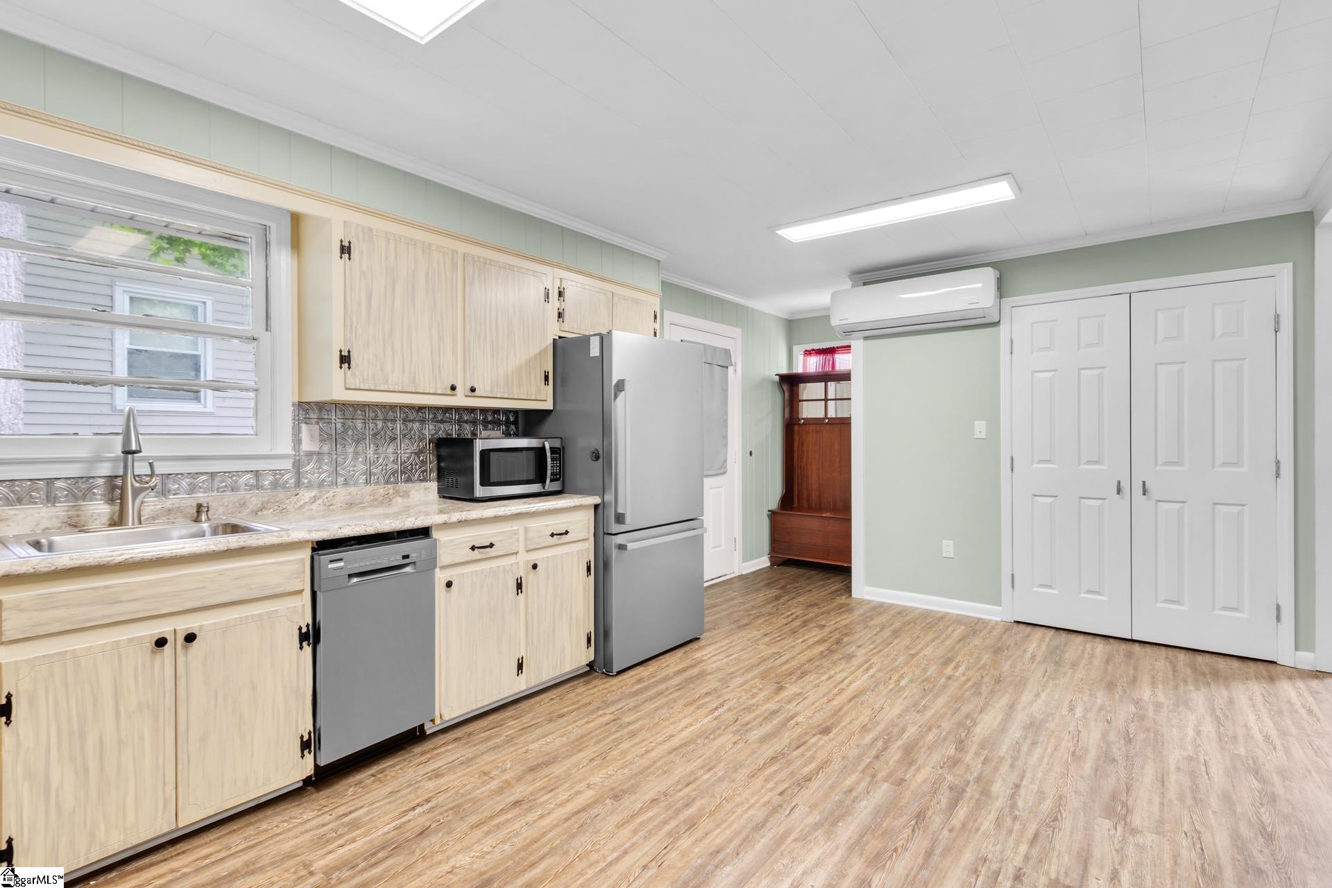 203 Shands Street Clinton, SC 29325