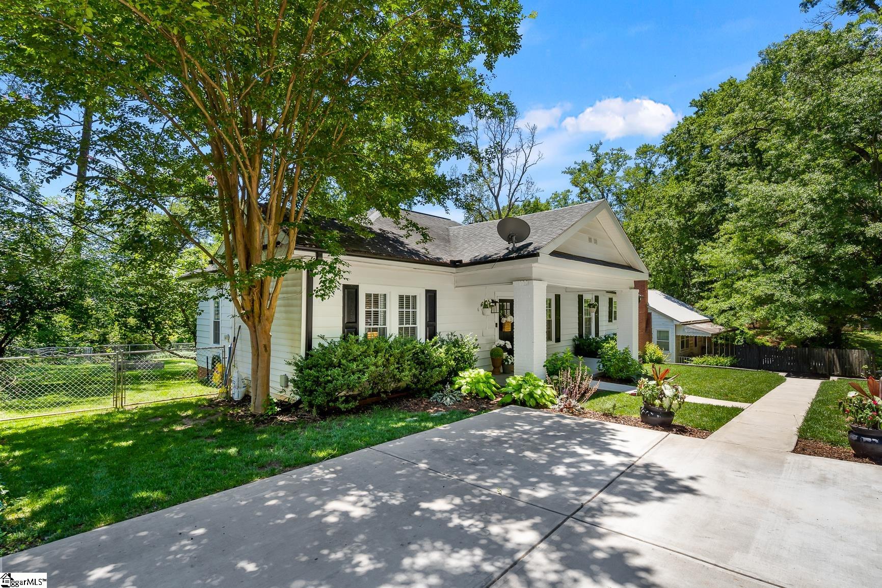 6 Rogers Avenue Greenville, SC 29617