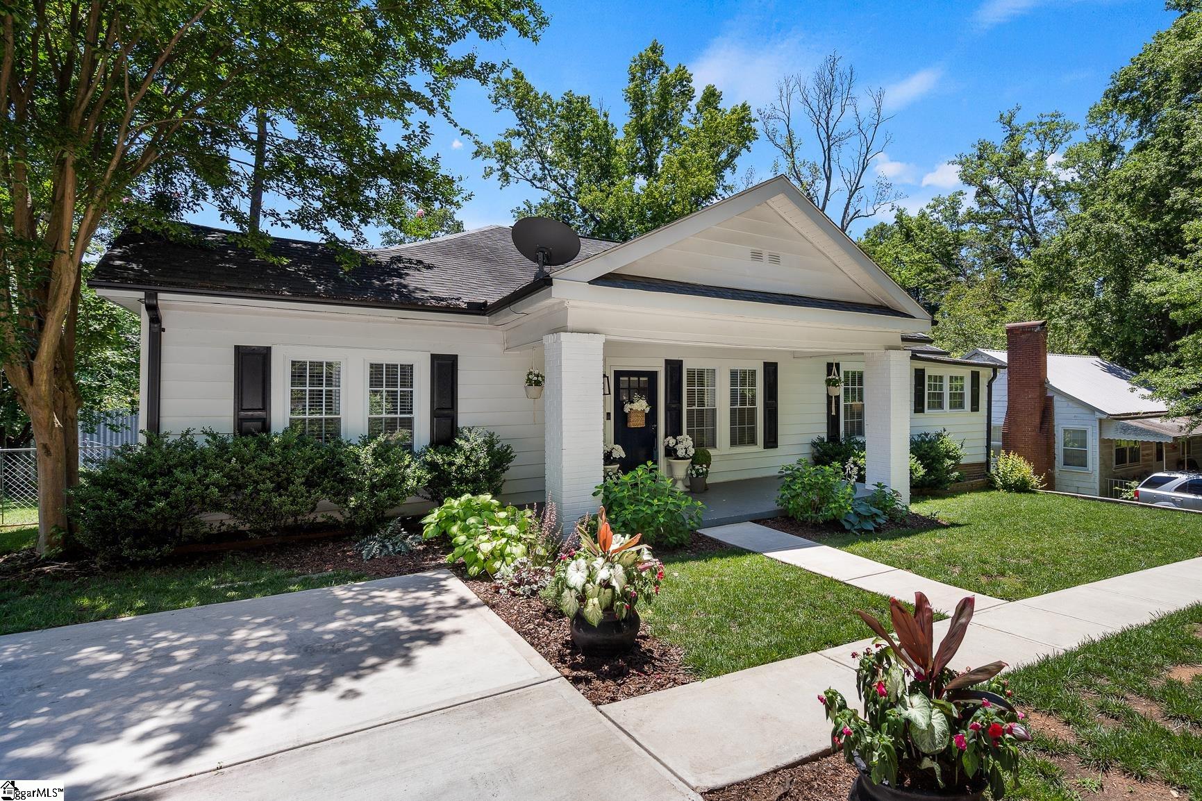 6 Rogers Avenue Greenville, SC 29617
