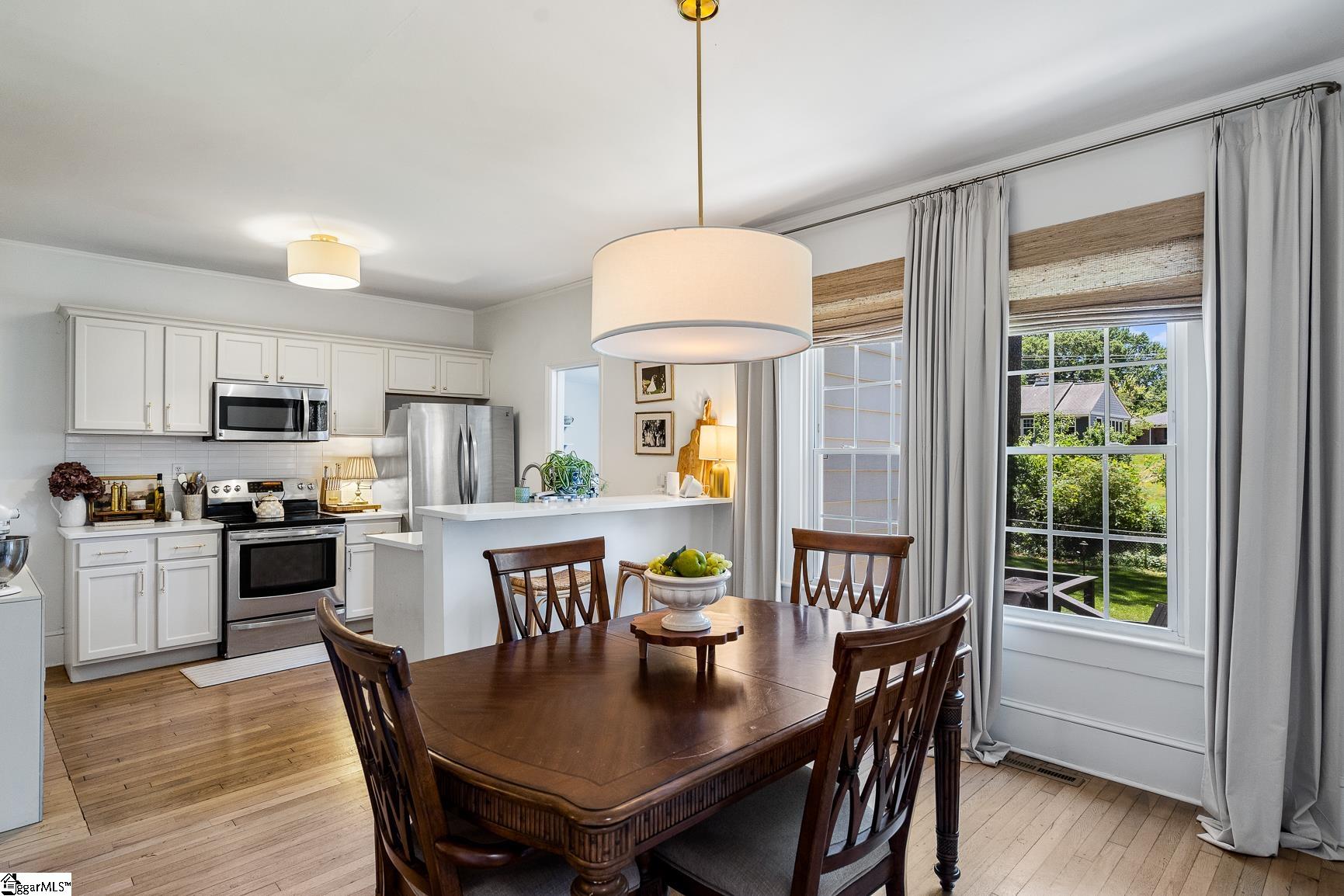 6 Rogers Avenue Greenville, SC 29617