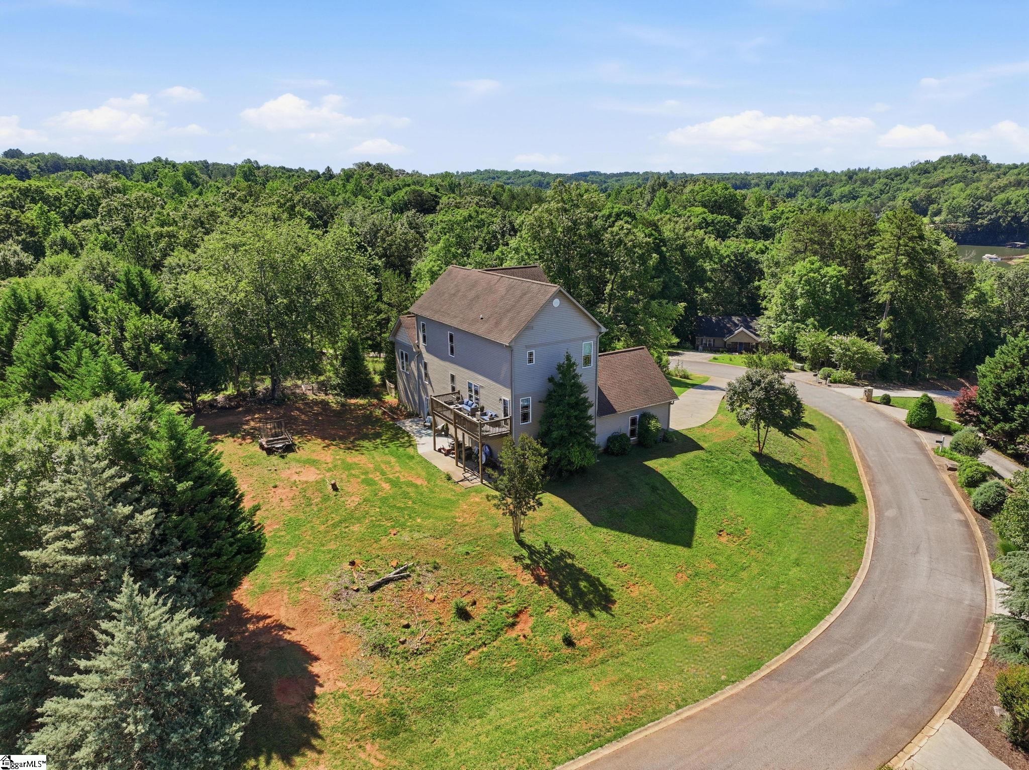 142 W Waters Edge Lane West Union, SC 29696