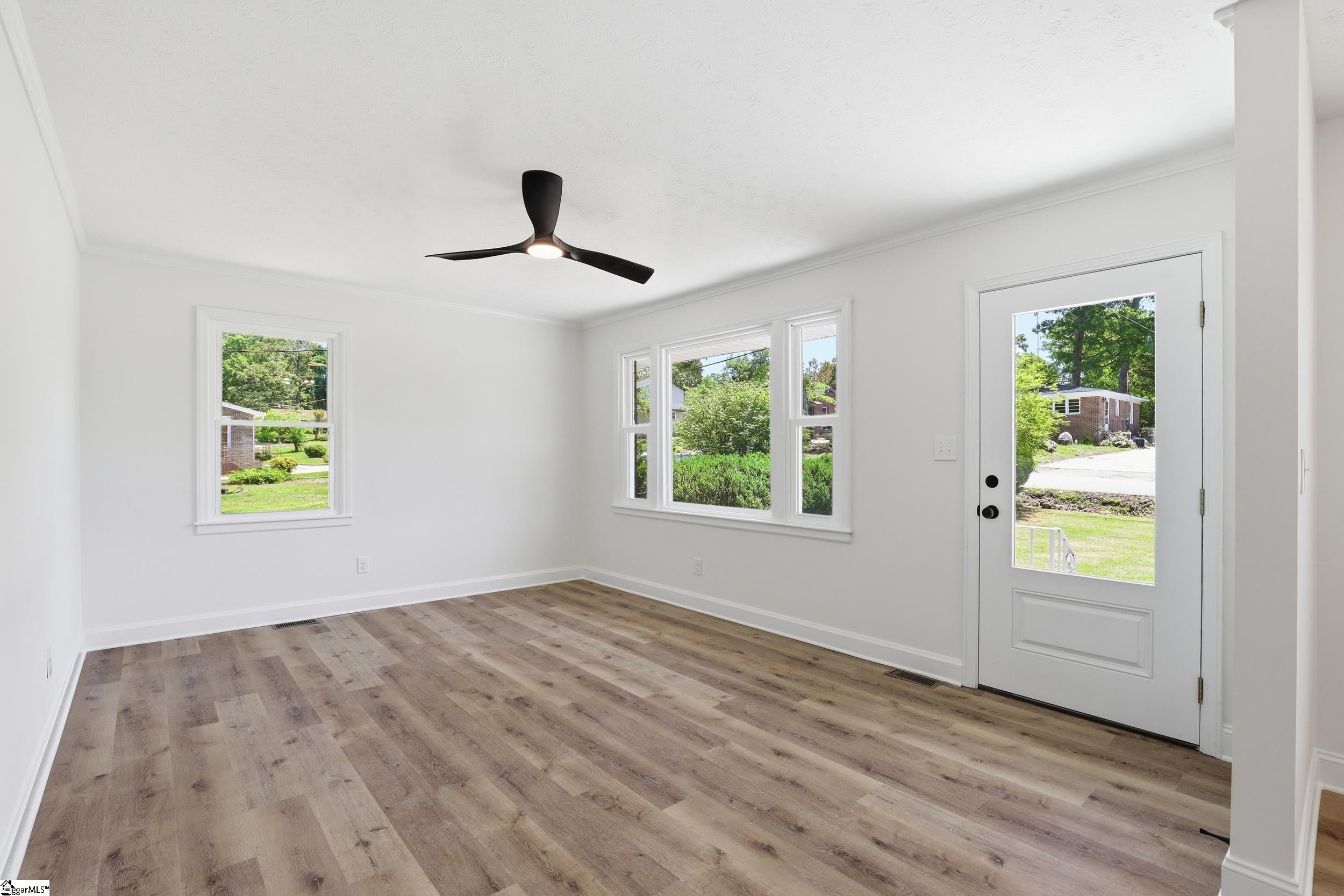 106 Mayfair Drive Taylors, SC 29687