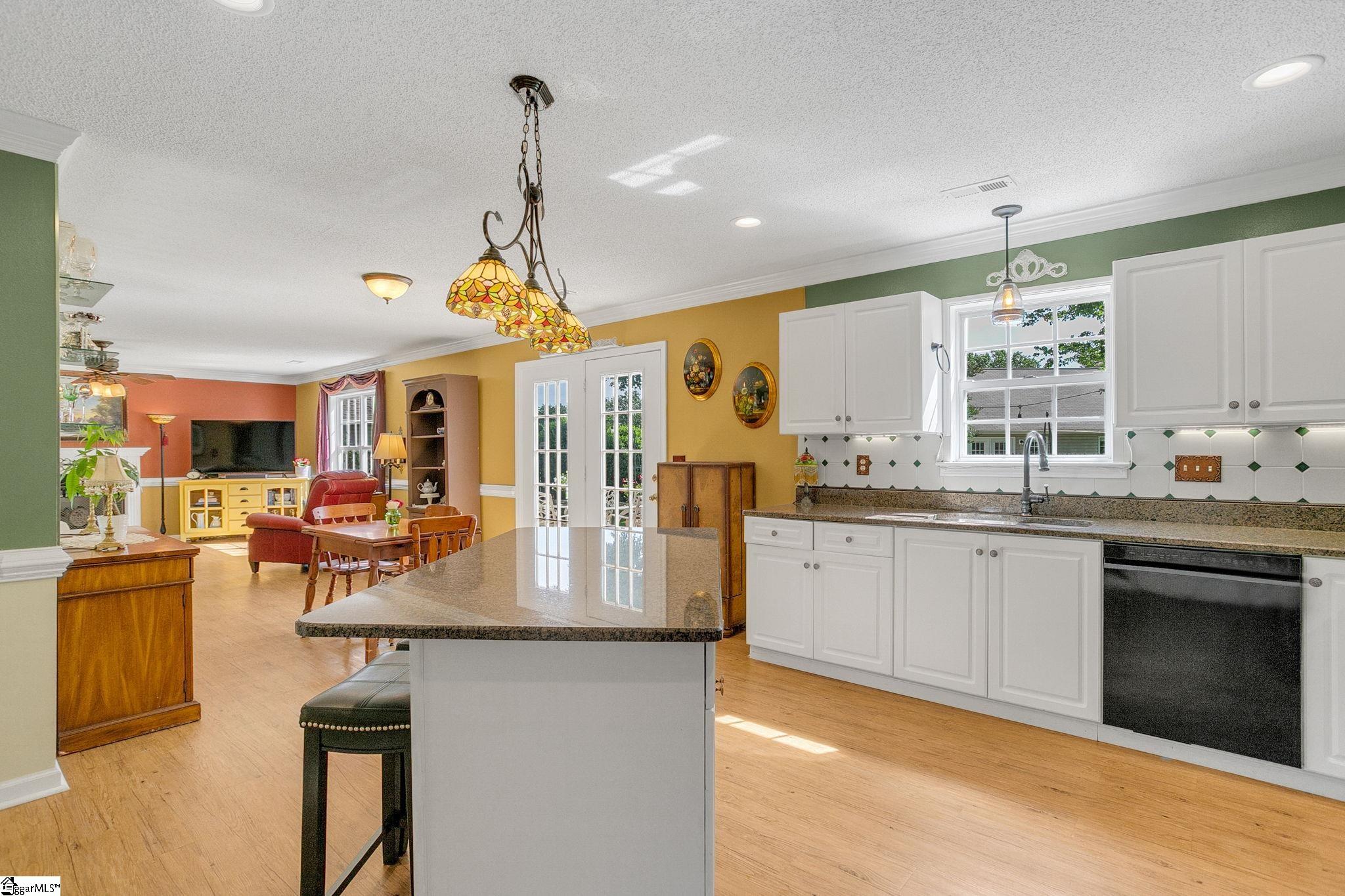 6 Kingfisher Drive Simpsonville, SC 29680
