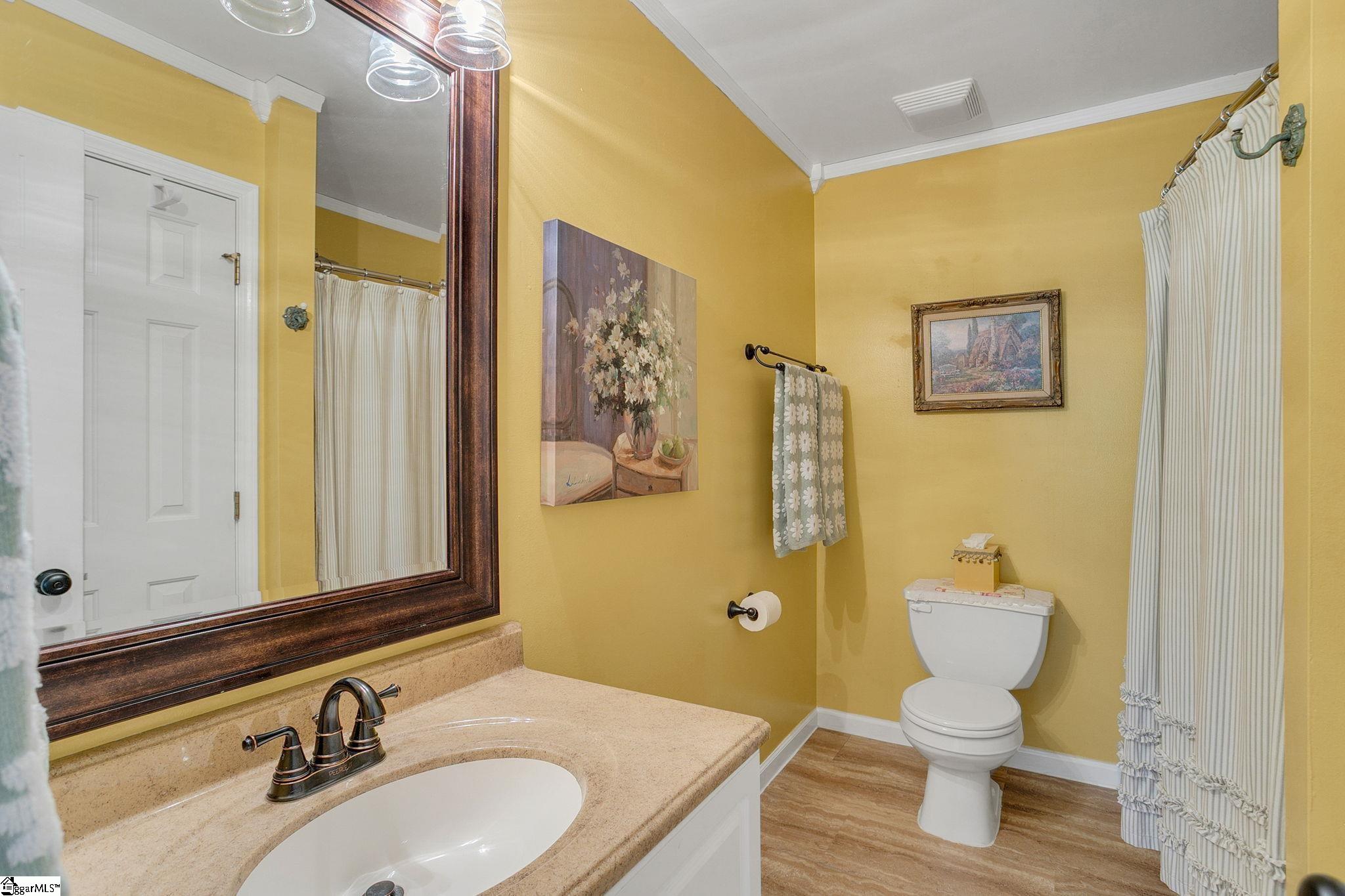 6 Kingfisher Drive Simpsonville, SC 29680