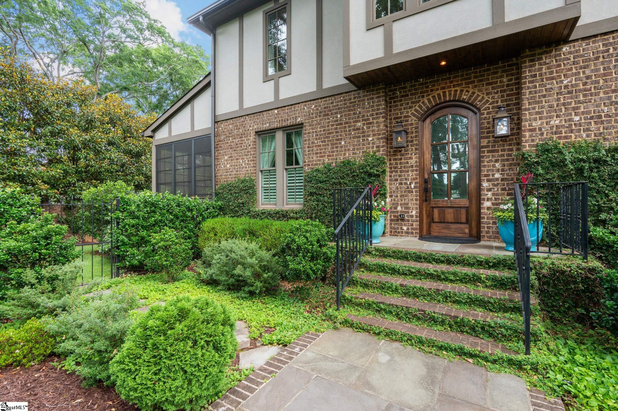 1 Fairview Avenue Greenville, SC 29601
