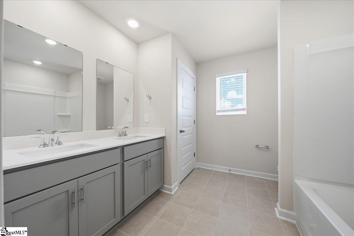 114 Gibbon Way Gray Court, SC 29645