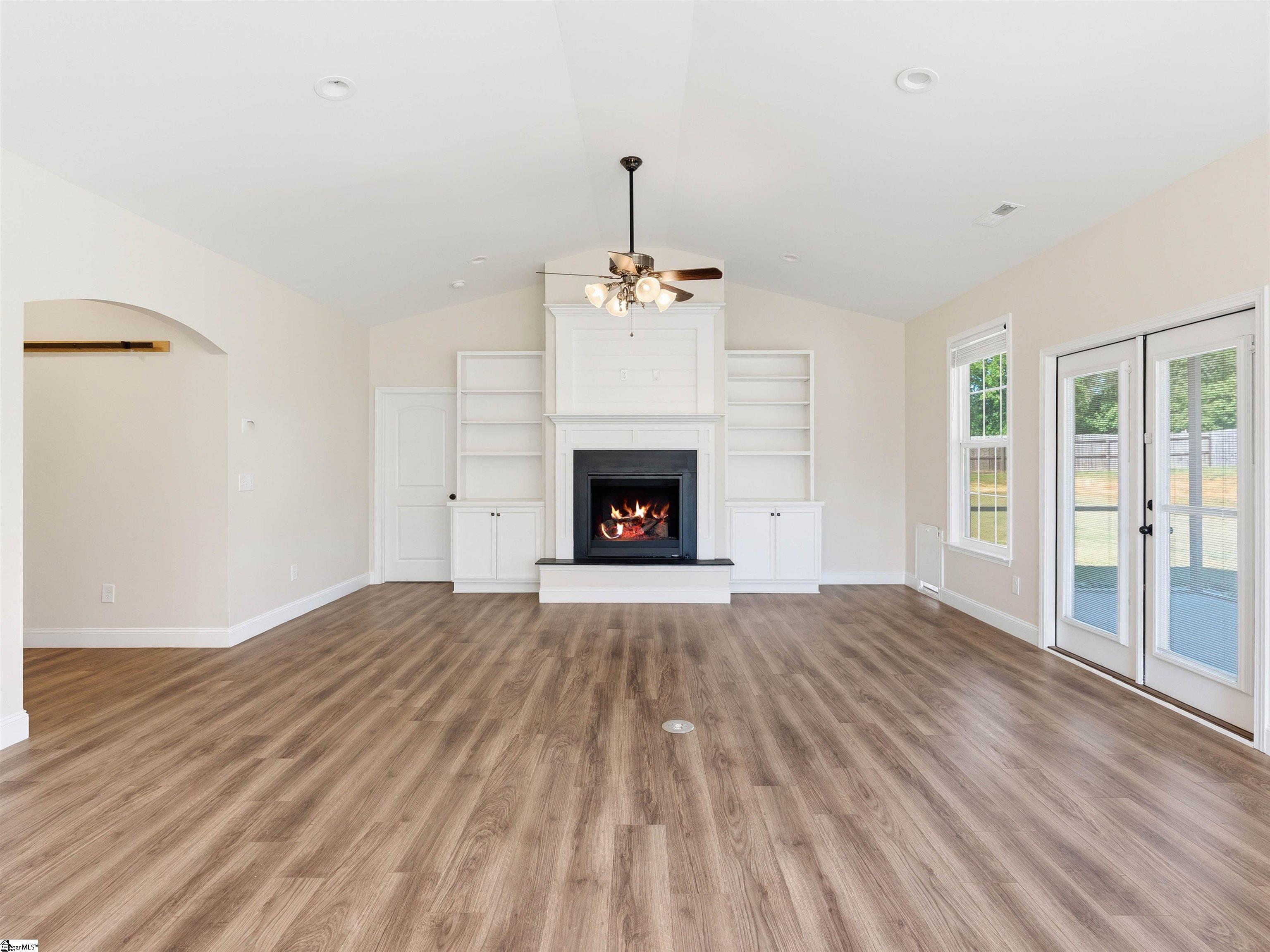 382 W Darby Road Greenville, SC 29609