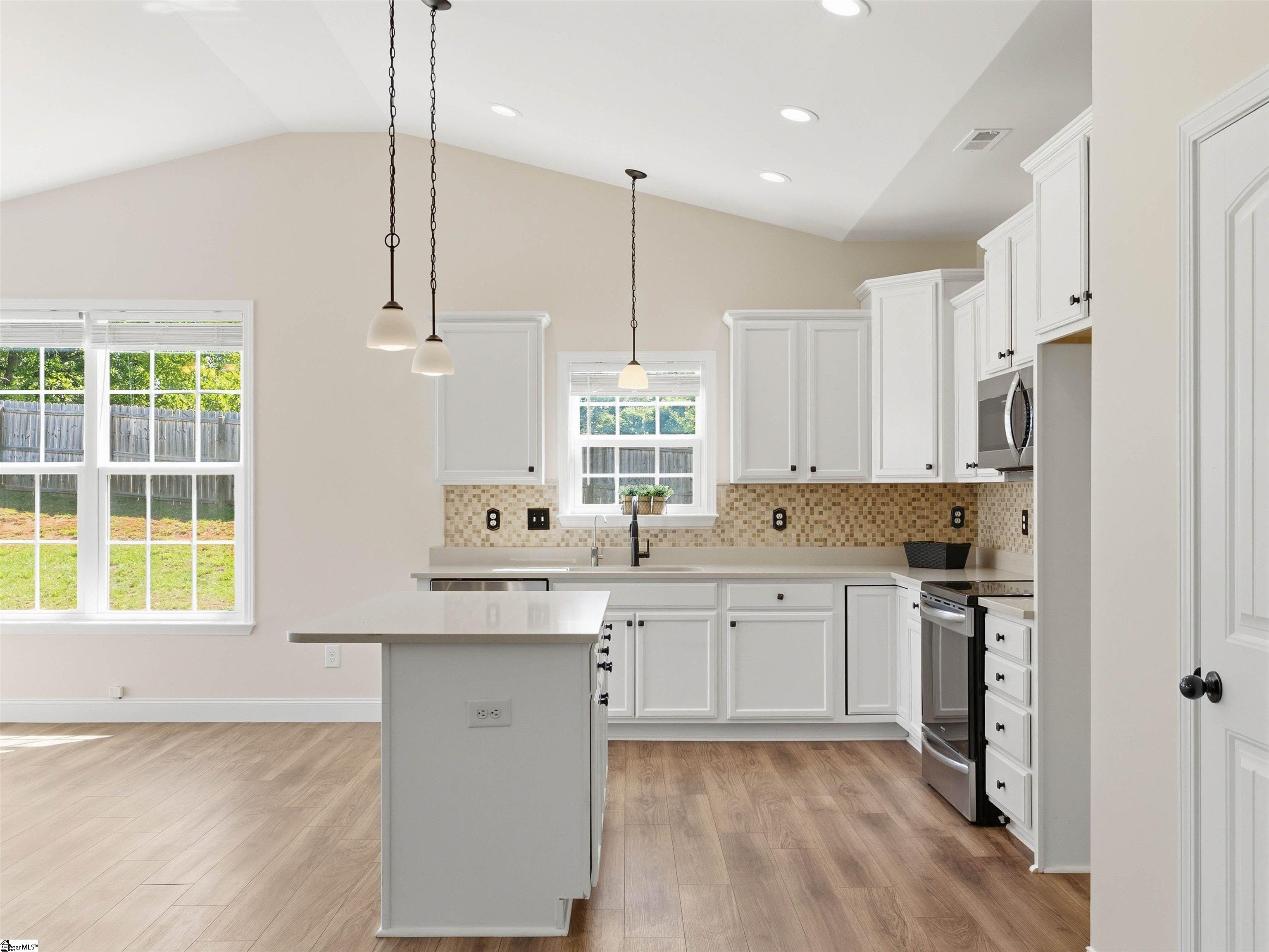 382 W Darby Road Greenville, SC 29609