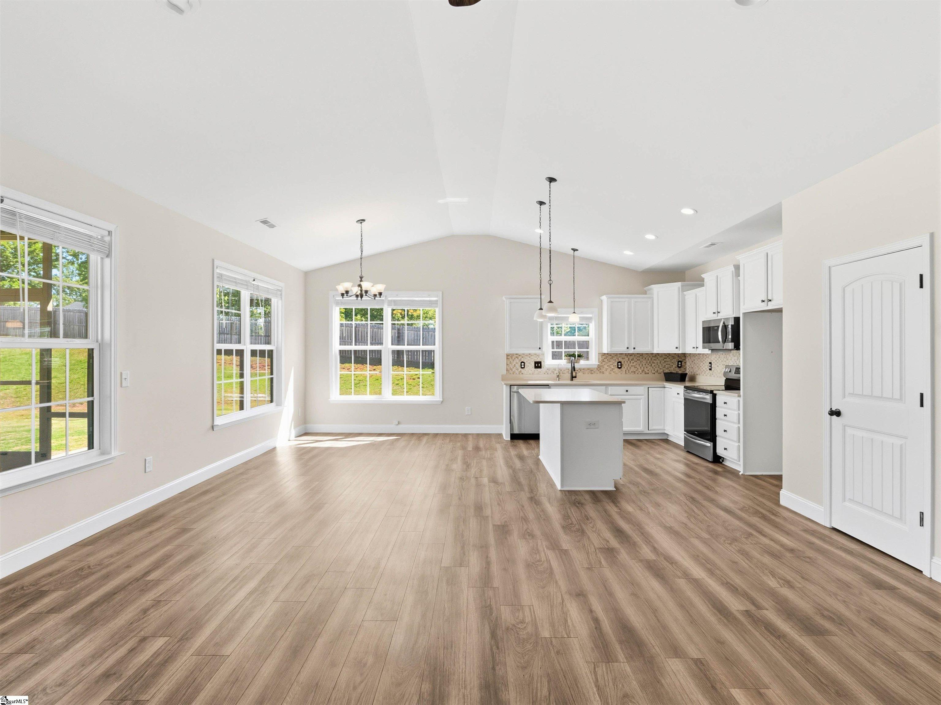 382 W Darby Road Greenville, SC 29609