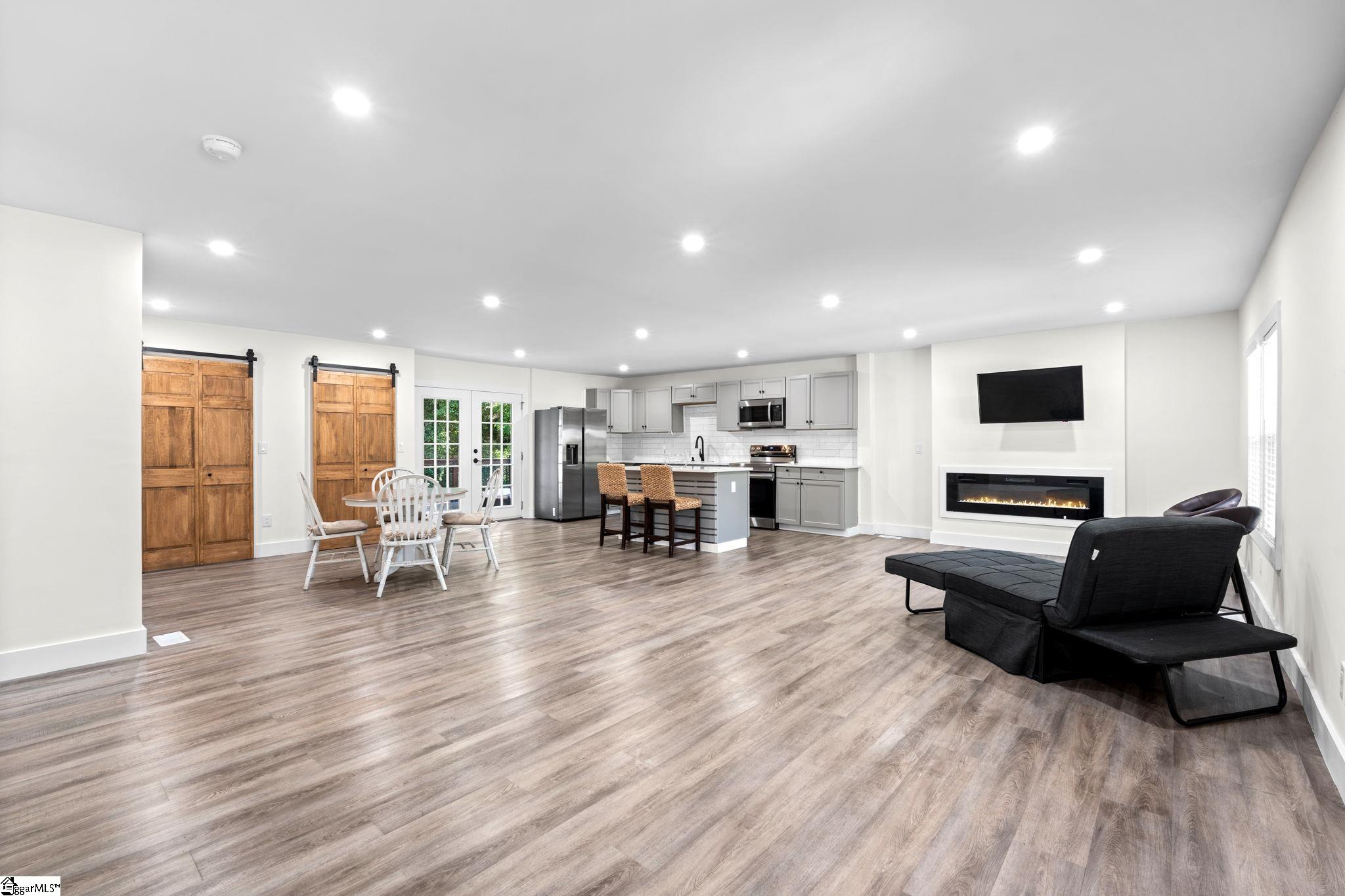 34 Pleasantdale Circle Greenville, SC 29607