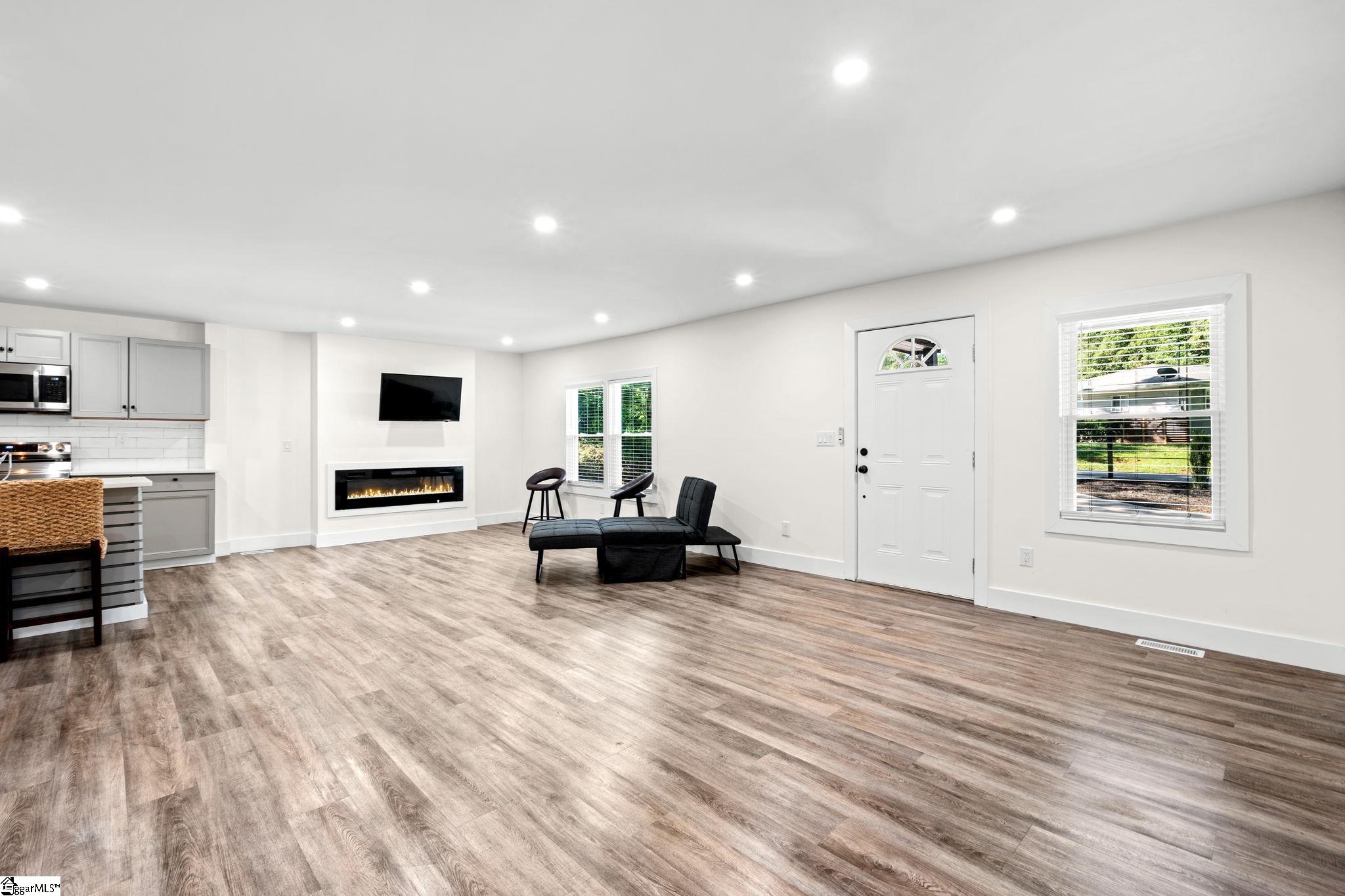 34 Pleasantdale Circle Greenville, SC 29607