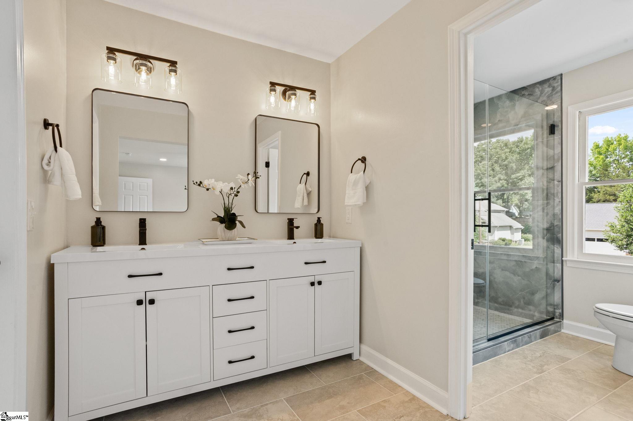 109 Chase Woods Court Simpsonville, SC 29680