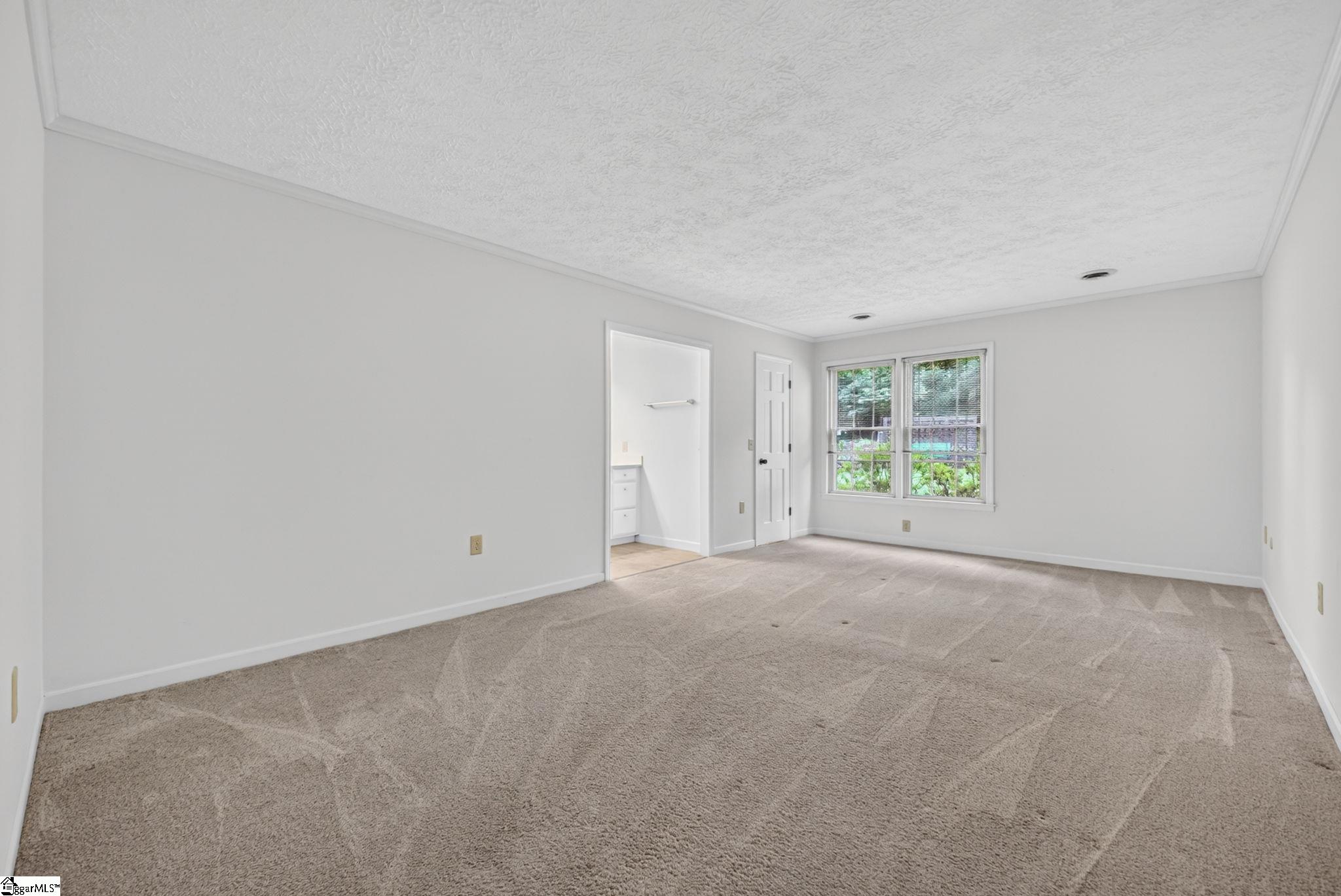 308 Holly Park Lane Simpsonville, SC 29681