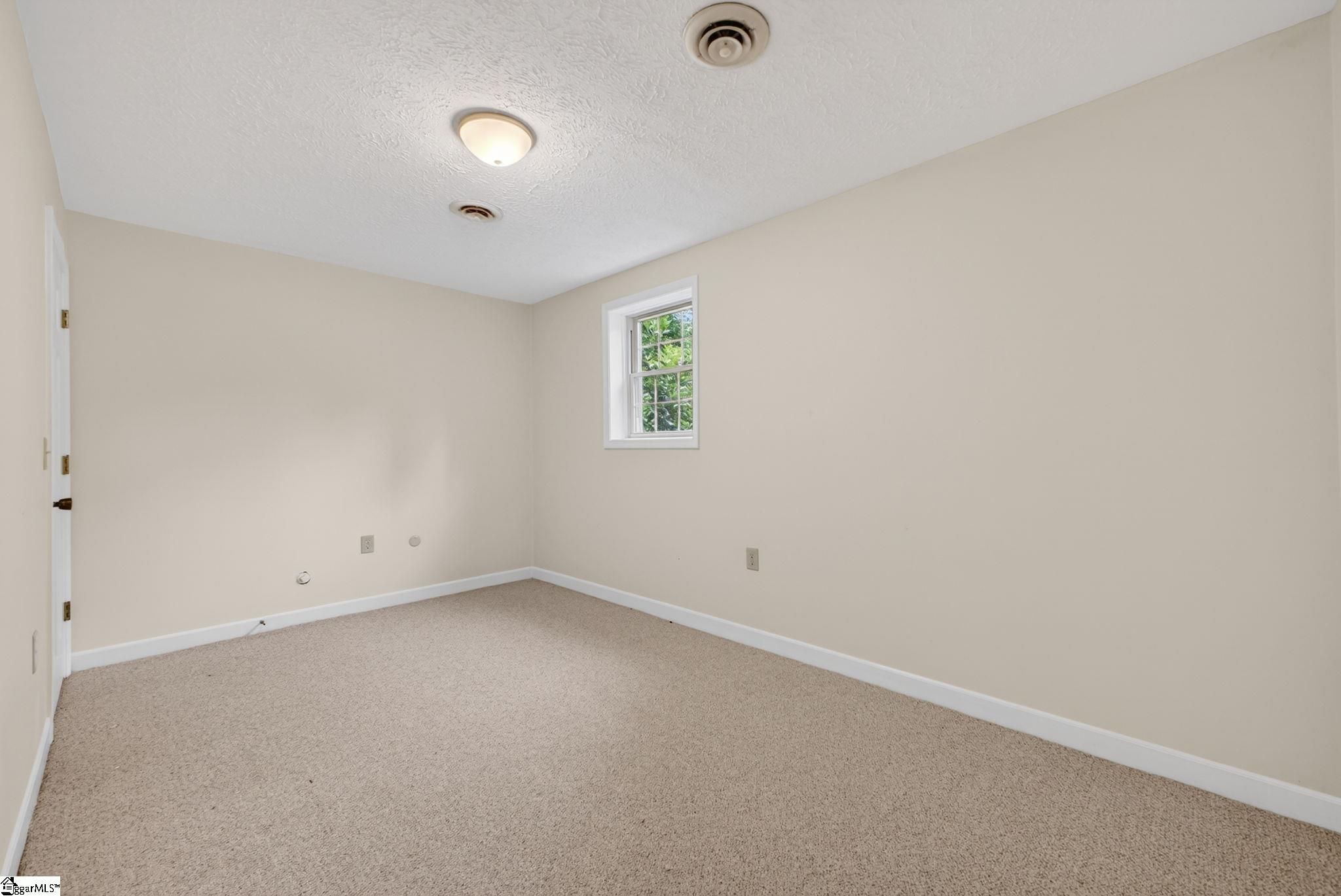308 Holly Park Lane Simpsonville, SC 29681