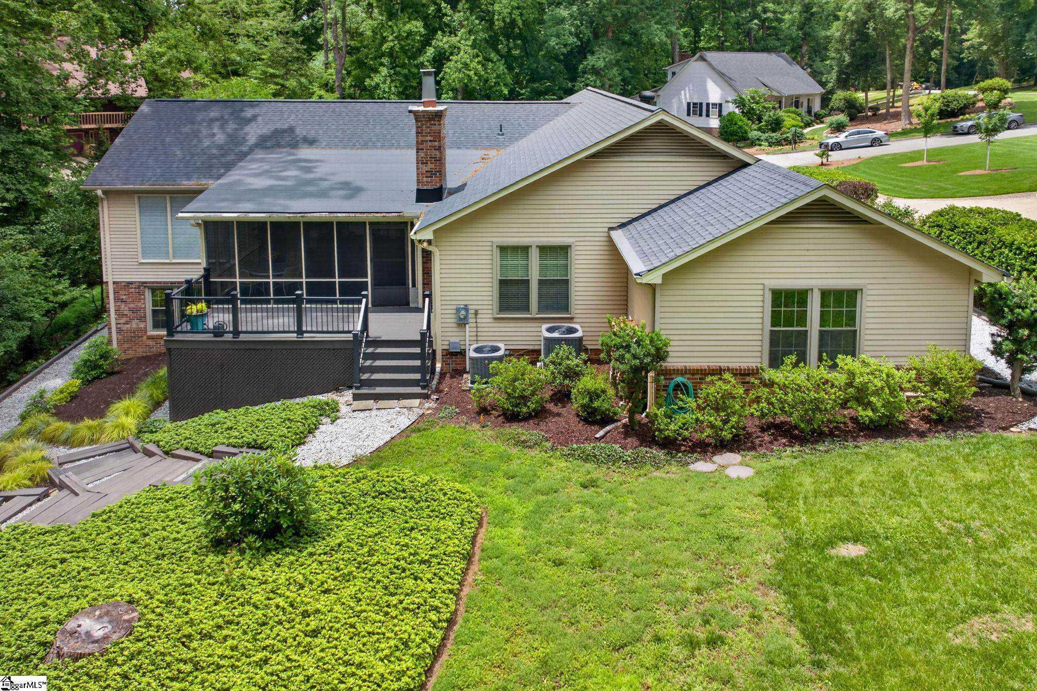308 Holly Park Lane Simpsonville, SC 29681