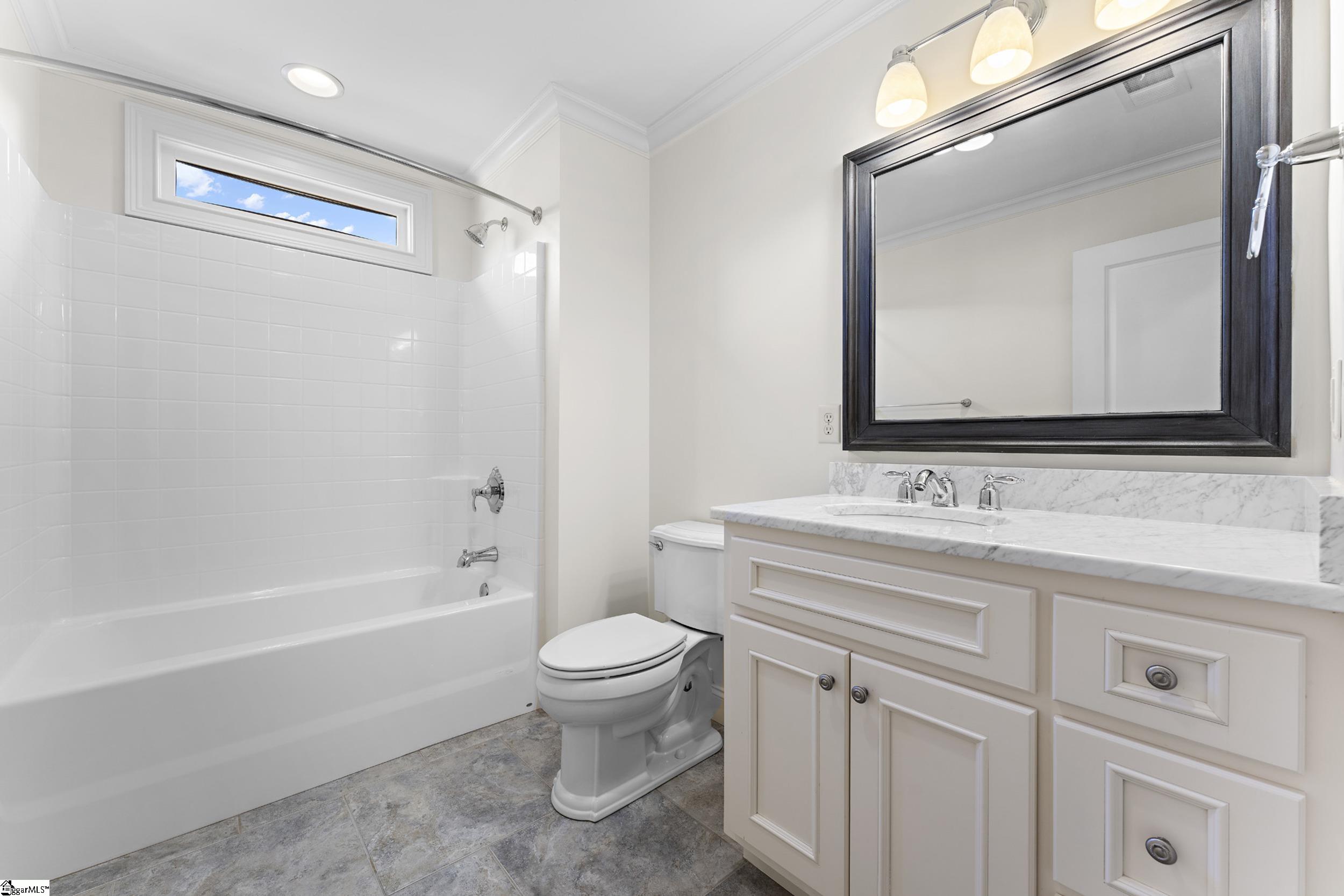 108 Charleston Oak Lane Greenville, SC 29615