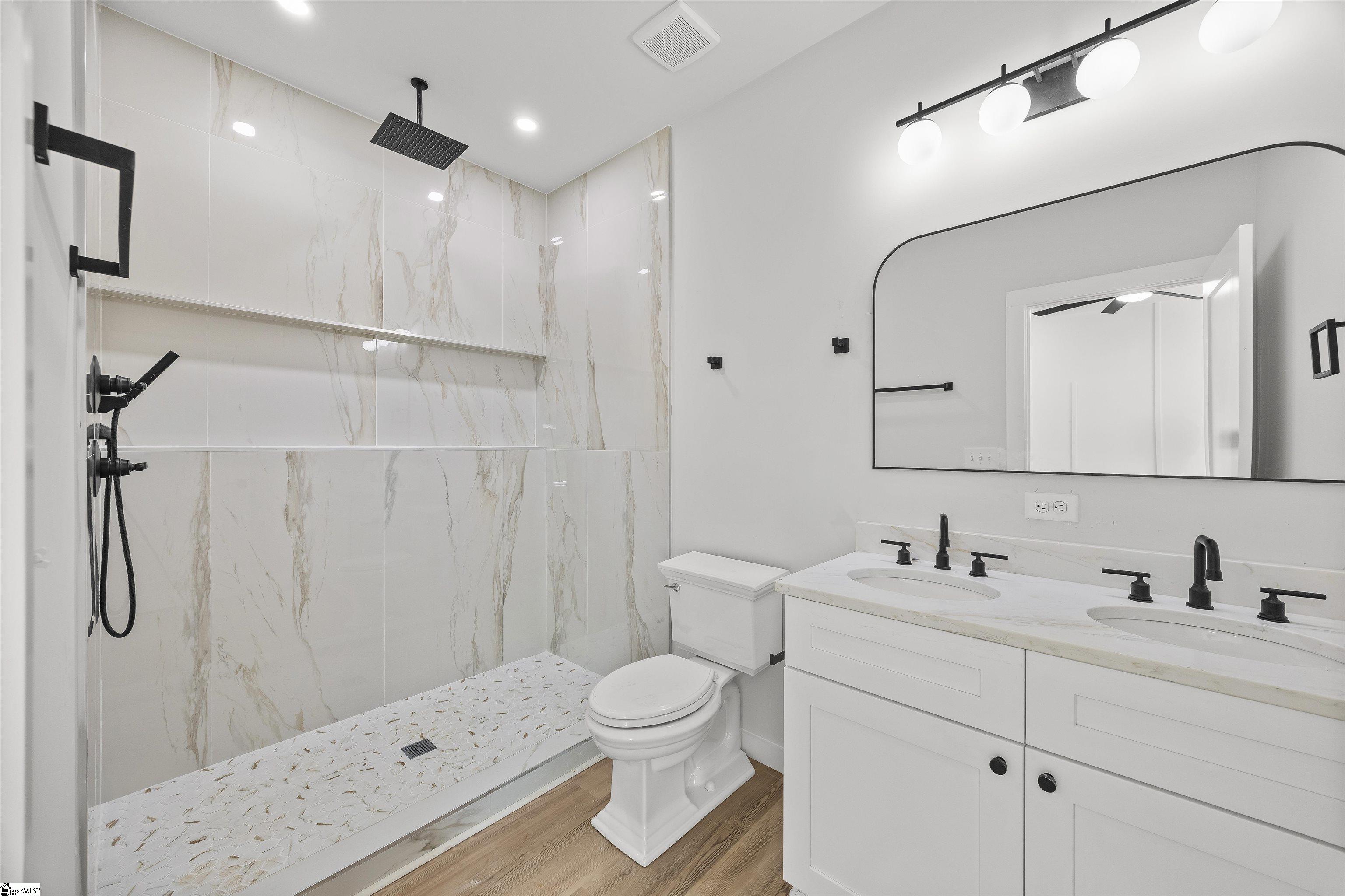 17 Lee Haven Court Greenville, SC 29611