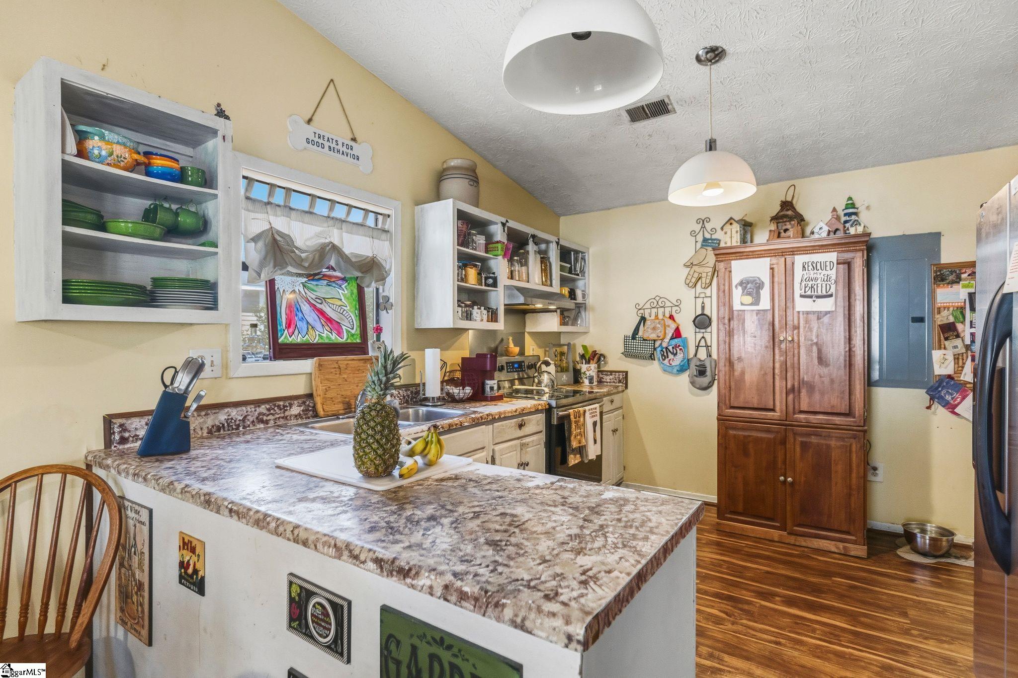1 S Oak Forest Drive Greenville, SC 29607