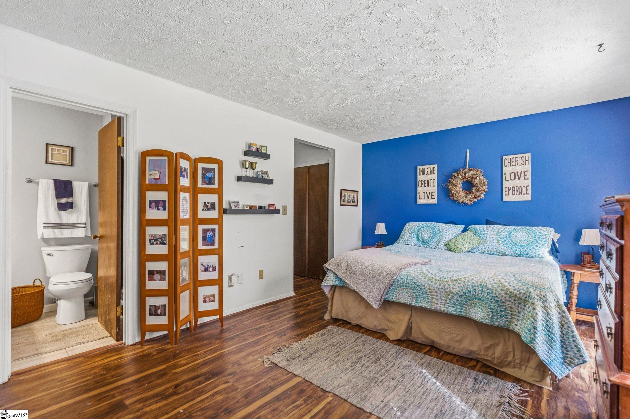 1 S Oak Forest Drive Greenville, SC 29607