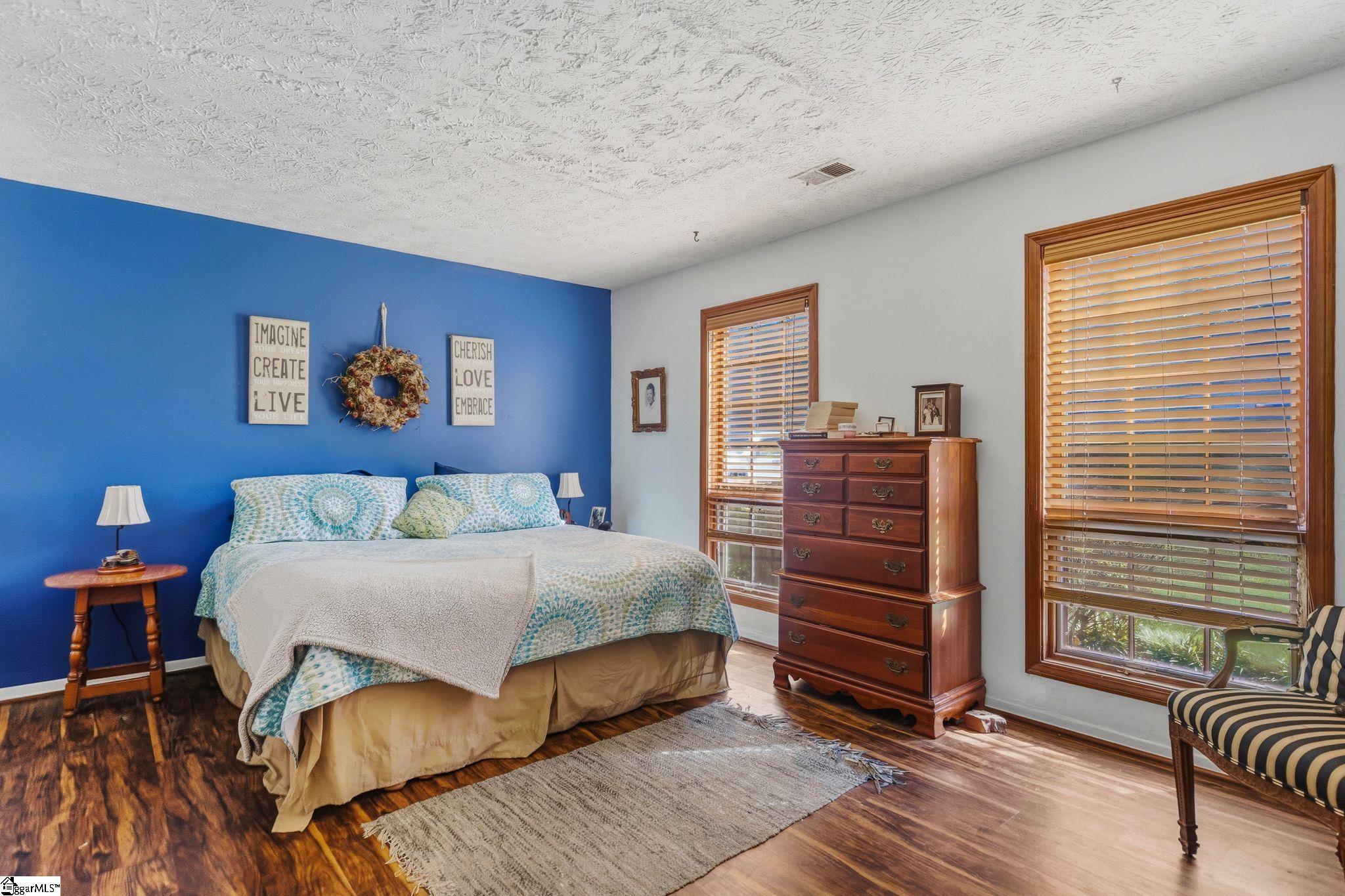 1 S Oak Forest Drive Greenville, SC 29607