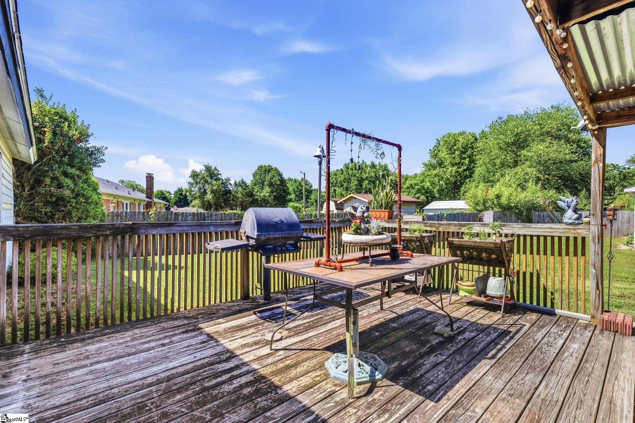 1 S Oak Forest Drive Greenville, SC 29607