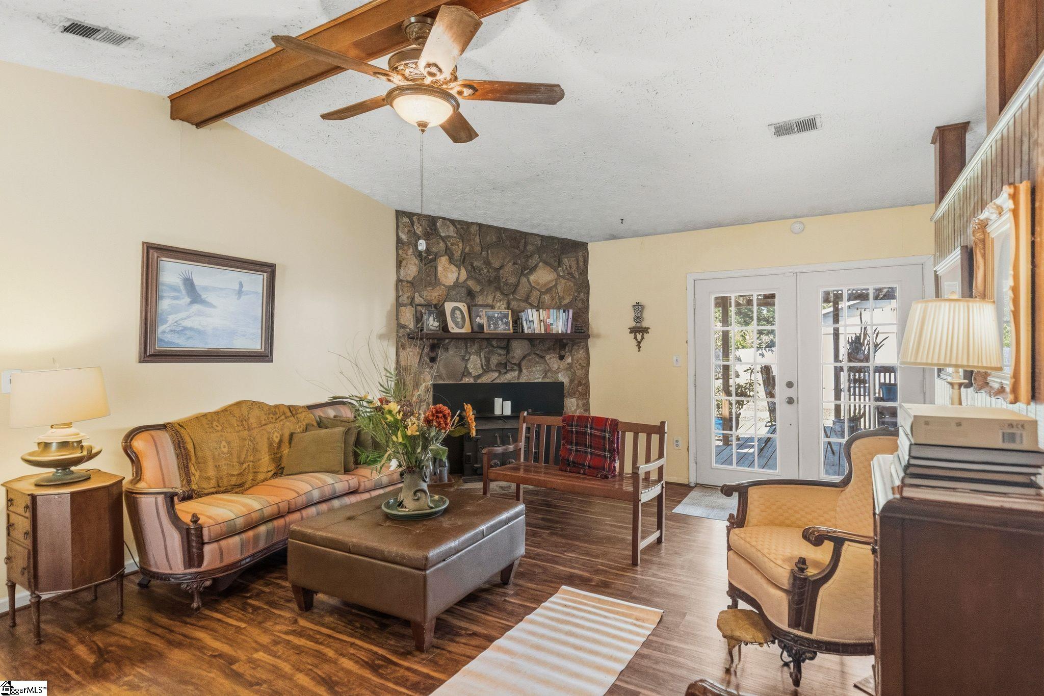 1 S Oak Forest Drive Greenville, SC 29607