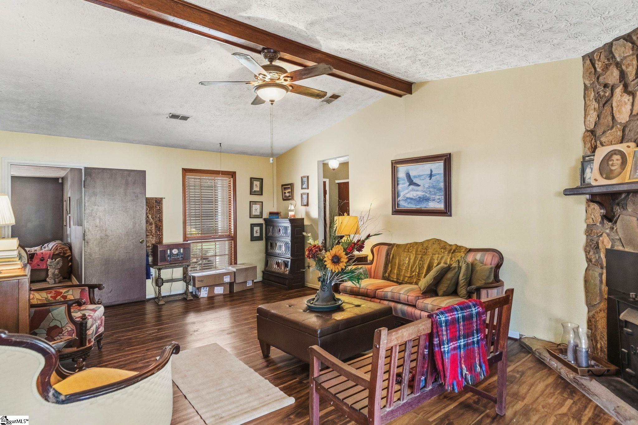 1 S Oak Forest Drive Greenville, SC 29607