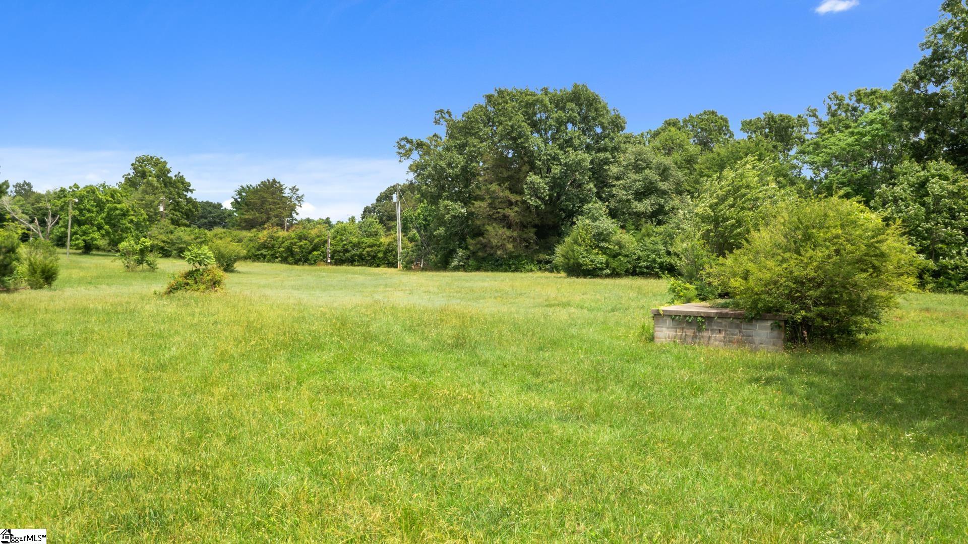 00 E Main Street Laurens, SC 29360