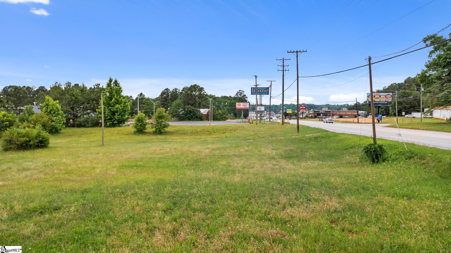 00 E Main Street Laurens, SC 29360