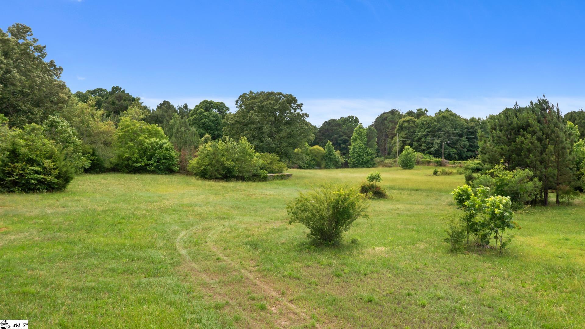 00 E Main Street Laurens, SC 29360